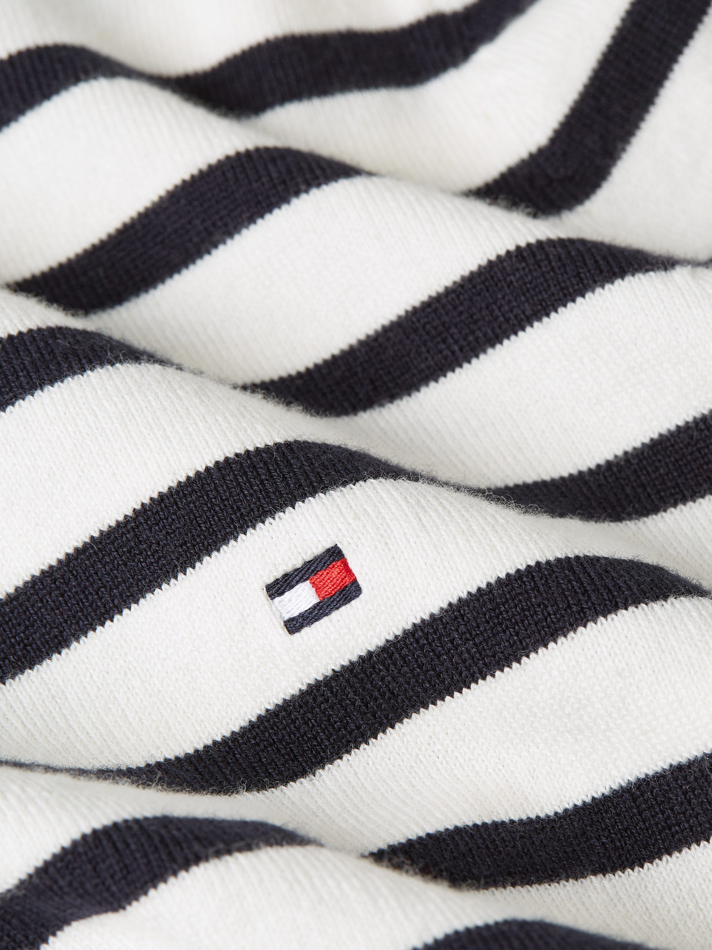 Tommy Hilfiger Gebreide trui CO JERSEY STITCH BOAT-NK SWEATER met -merklabel op de mouw