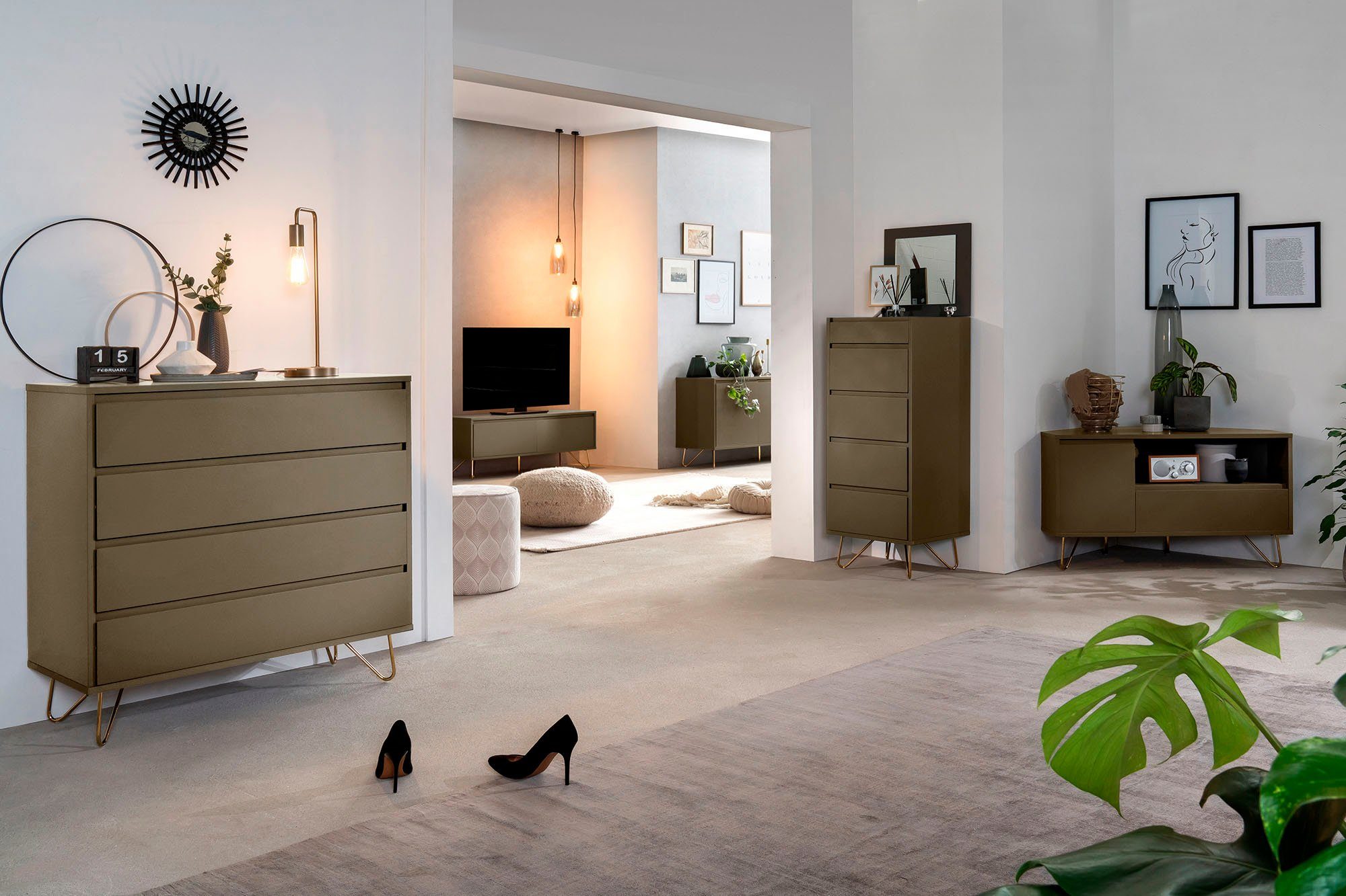 SalesFever Tv-meubel Commode met kleppendempers, hairpin benen