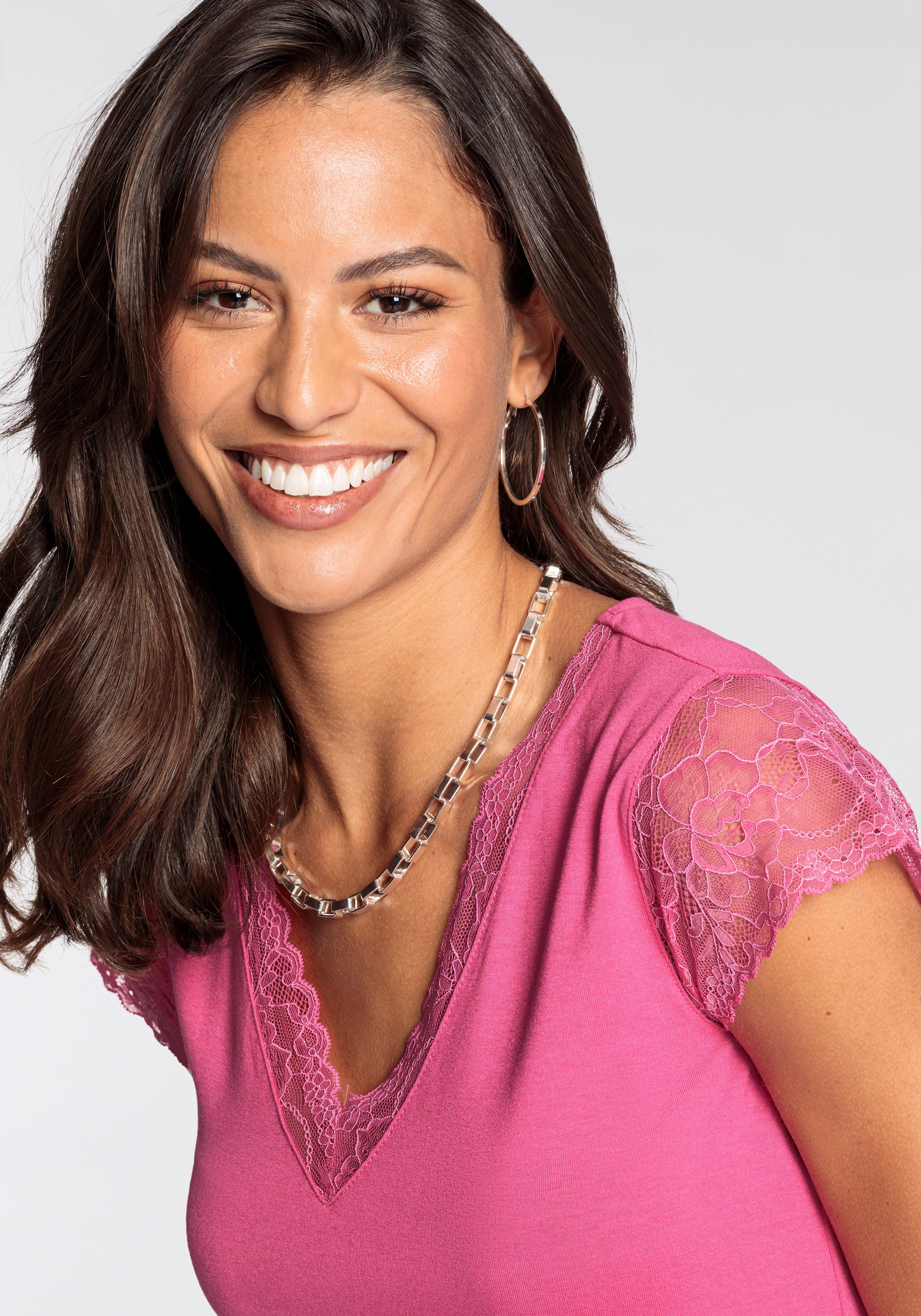 Laura Scott T-shirt met elegante kant