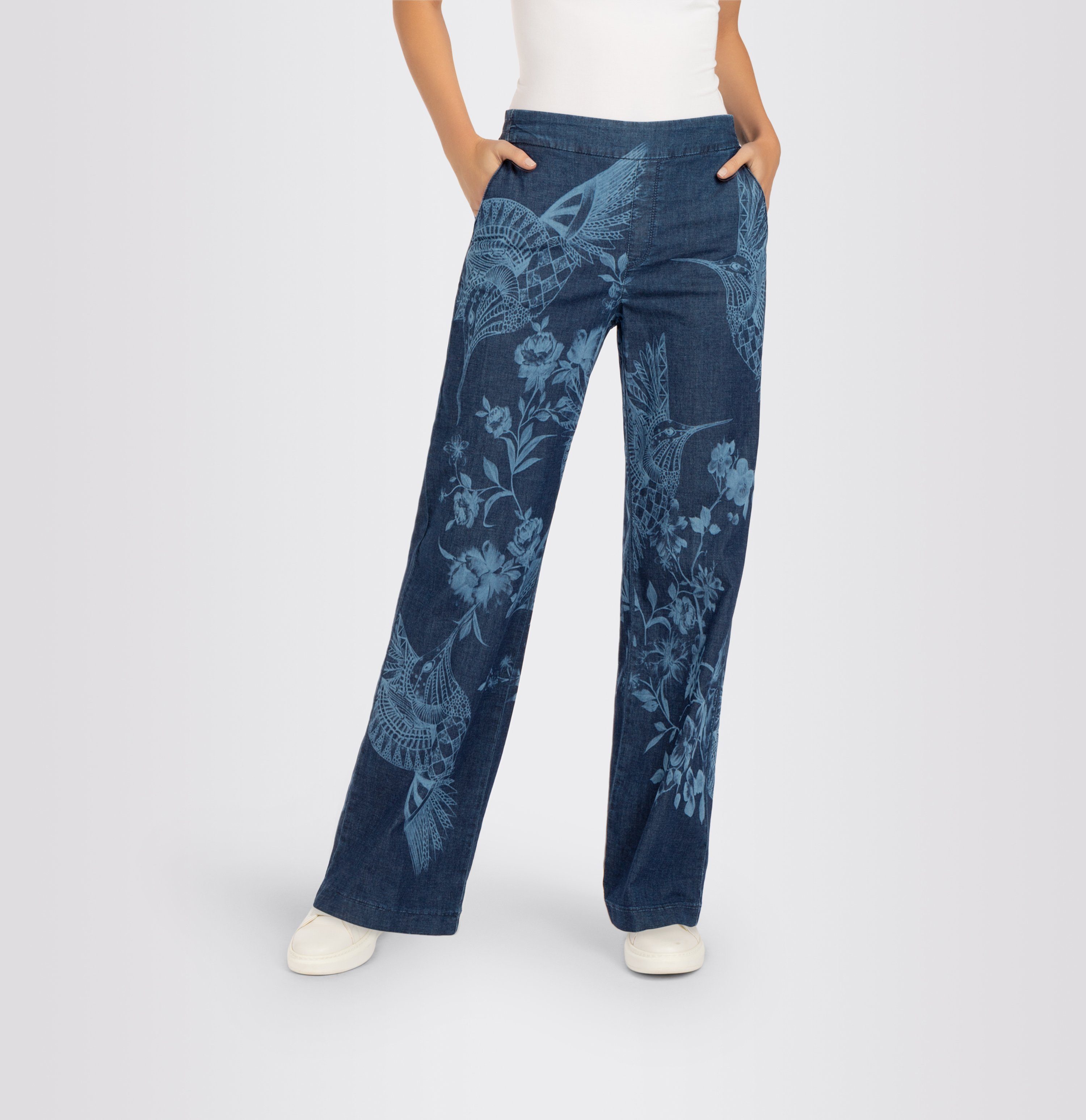 MAC Bootcutbroek Chiara Bootcut-vorm in figuuraccentuerende vorm