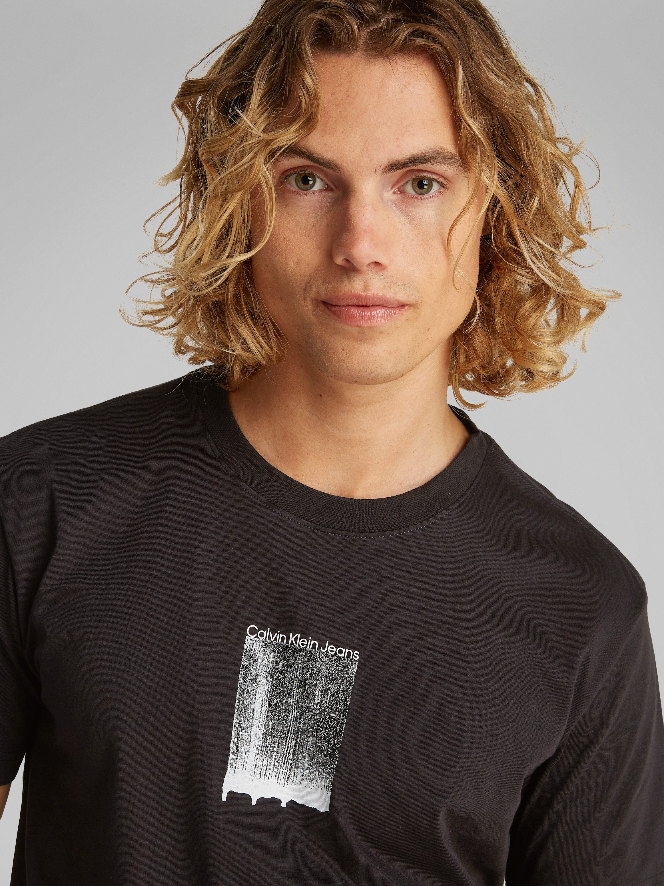 Calvin Klein T-shirt BRUSH STROKE GRAPHIC TEE