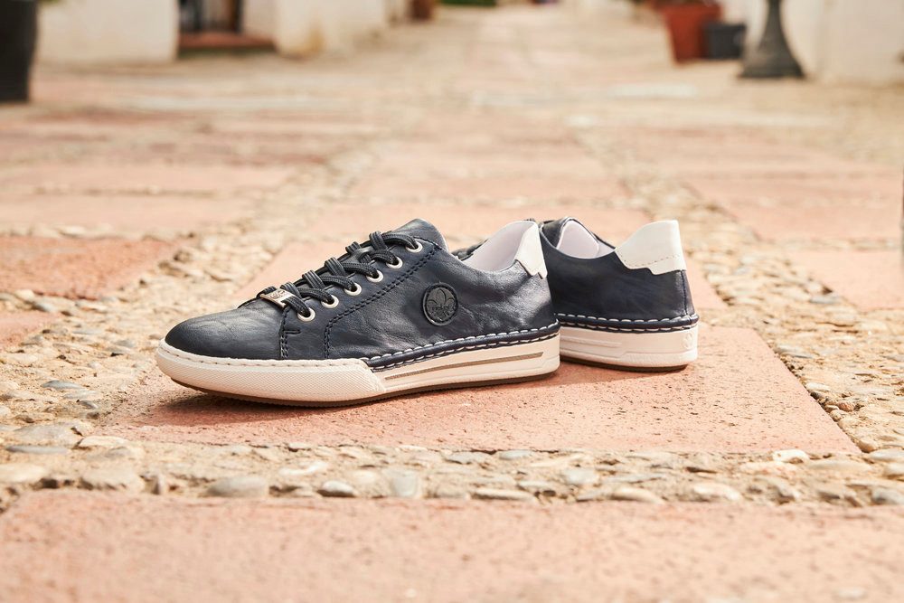 Rieker Plateausneakers , veterschoenen, lage schoen, vrijetijdsschoen met witte randnaad