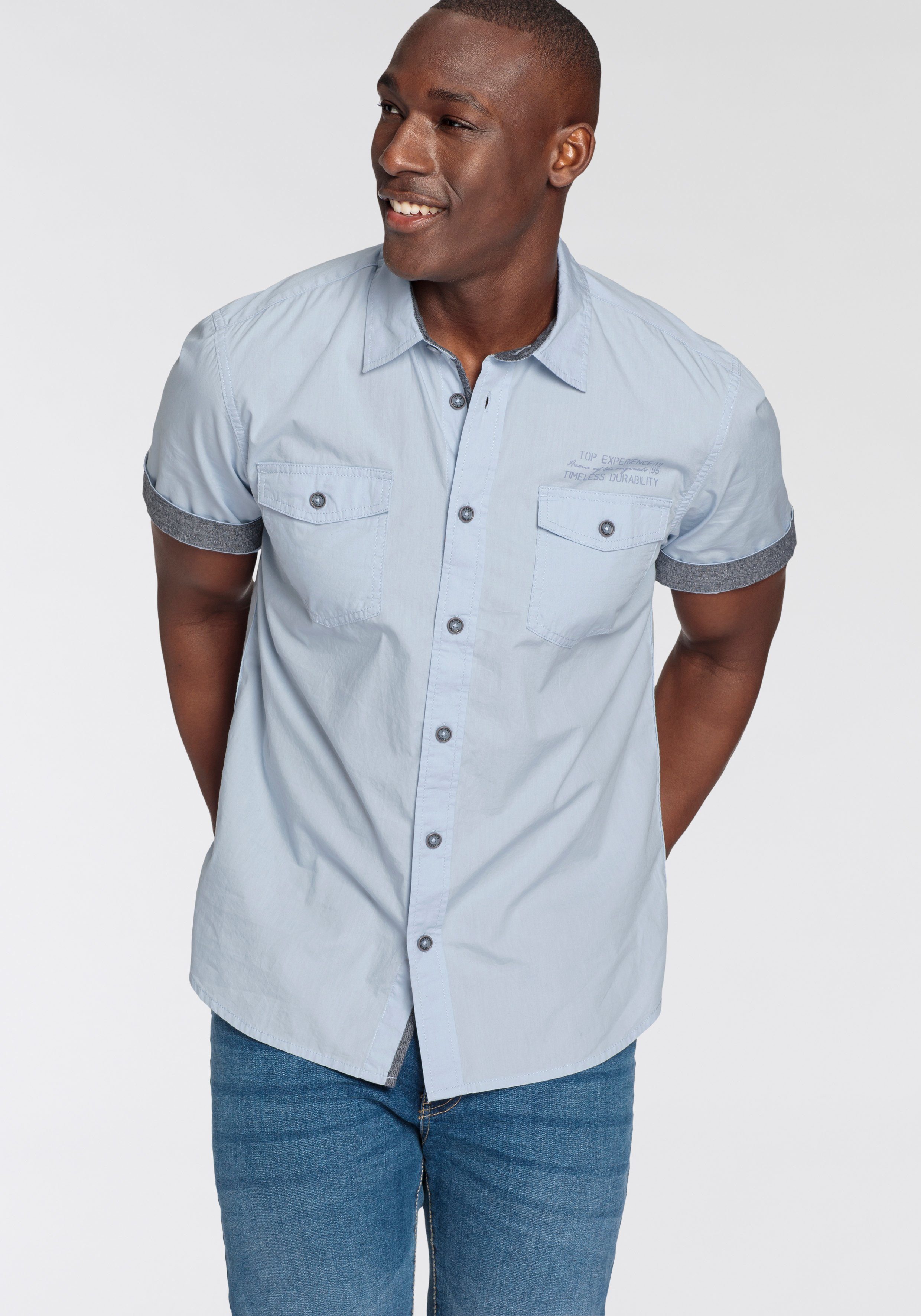 Man's World Overhemd met korte mouwen met kleine print op de borst