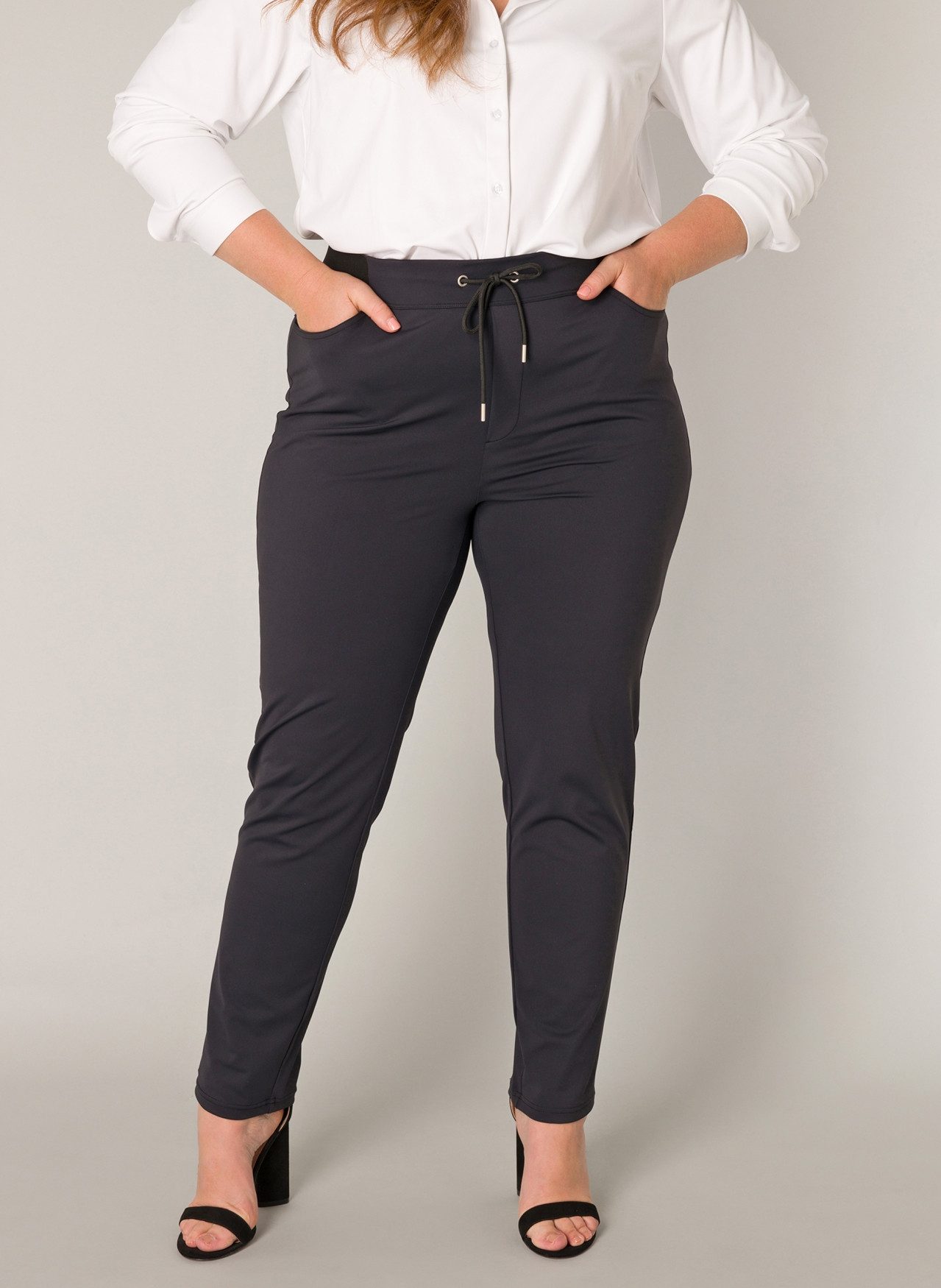 Base Level Curvy Stoffen broek Liana met stretch en koord, in jeggings-stijl dames harembroeken maat 46 zwart