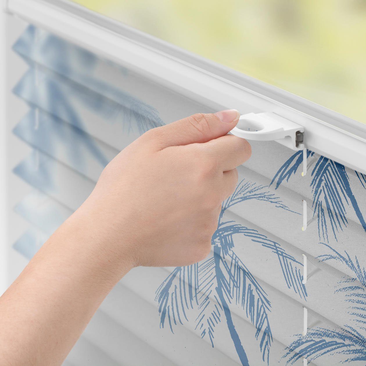 LICHTBLICK Plissé Klemmfix, zonder boren, ondoorzichtig, Blueprint Palms - blauw (1 stuk)