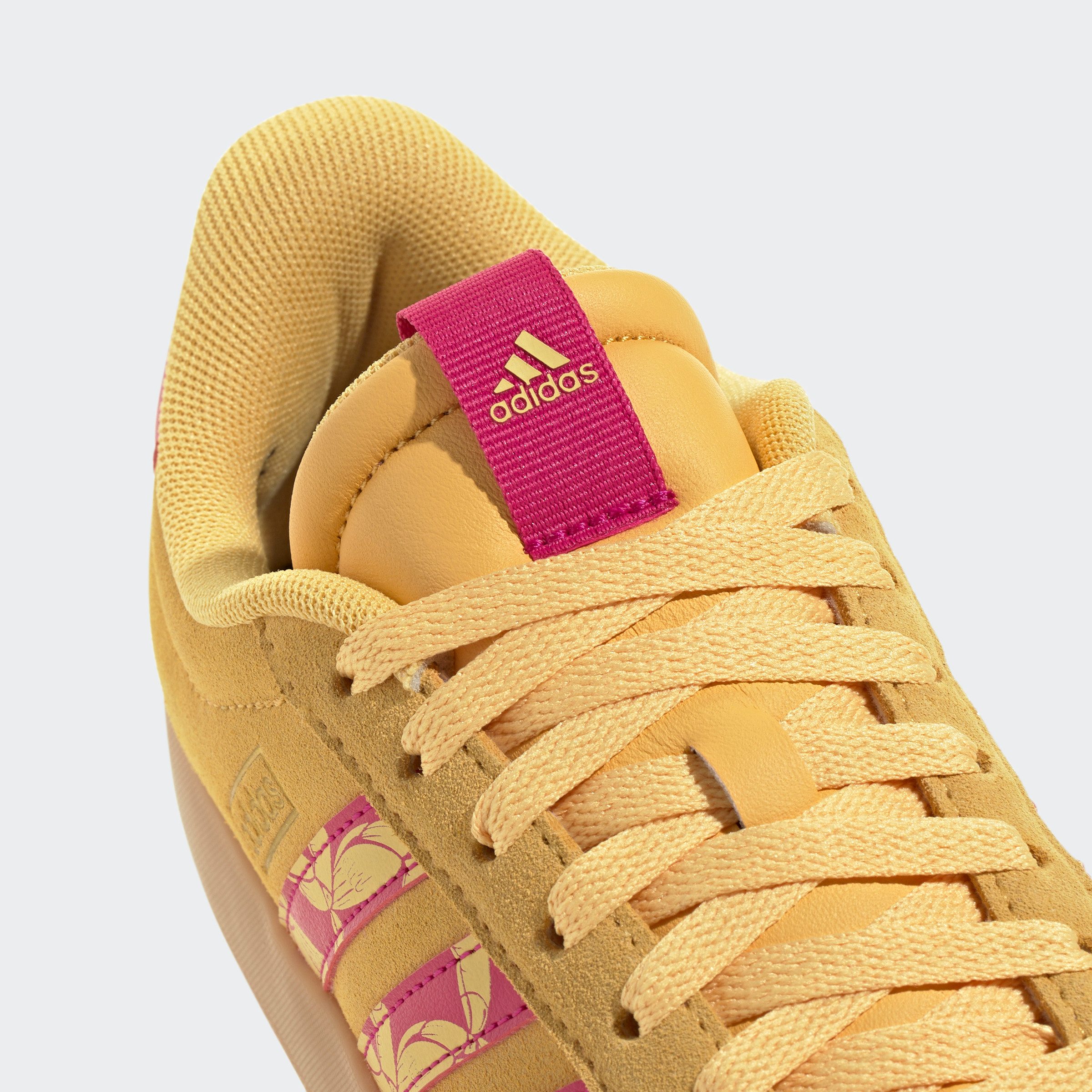 adidas Sportswear Sneakers geïnspireerd door het ontwerp van de adidas samba