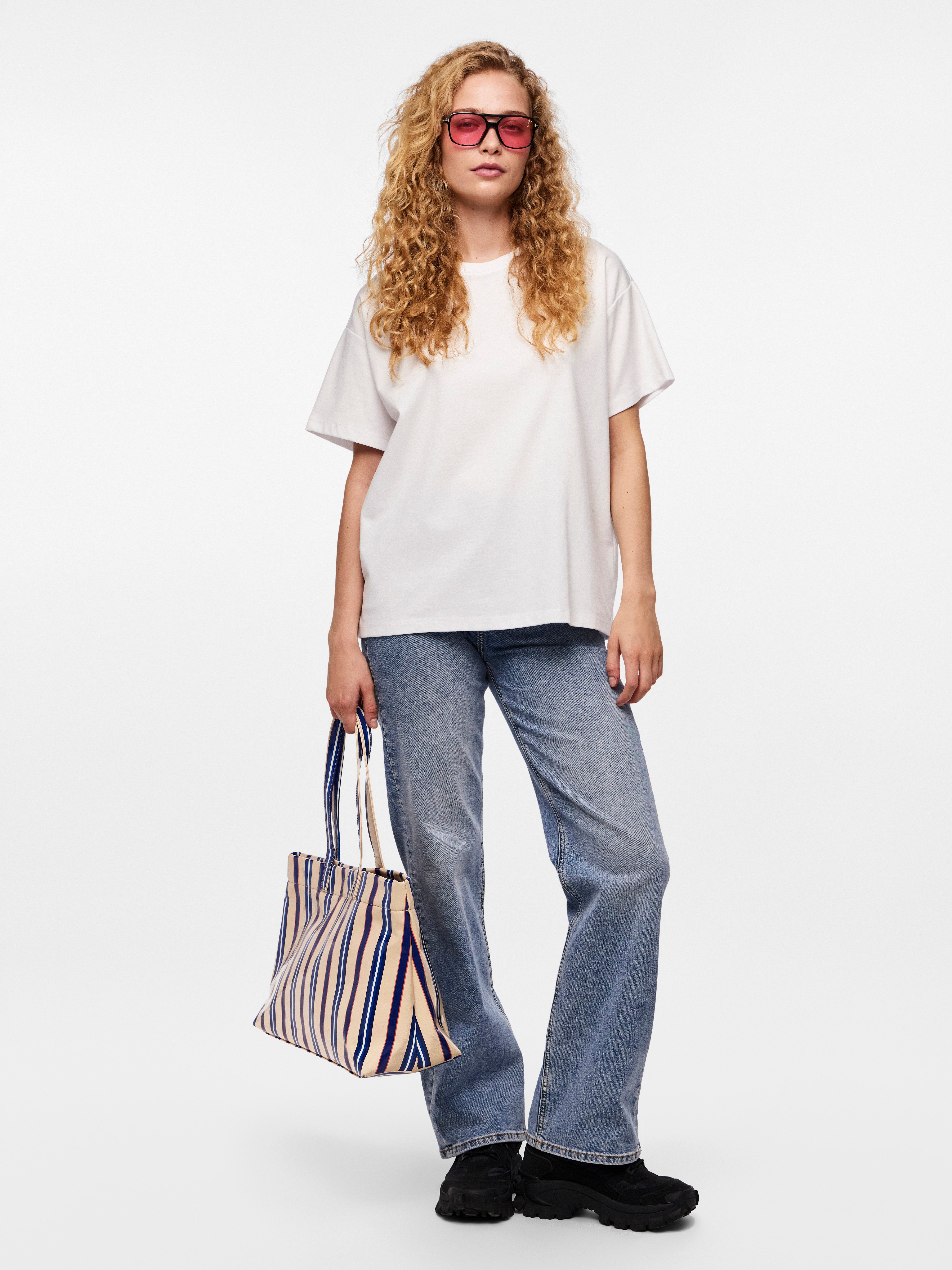 pieces Shirt met korte mouwen PCSKYLAR SS OVERSIZED TEE NOOS