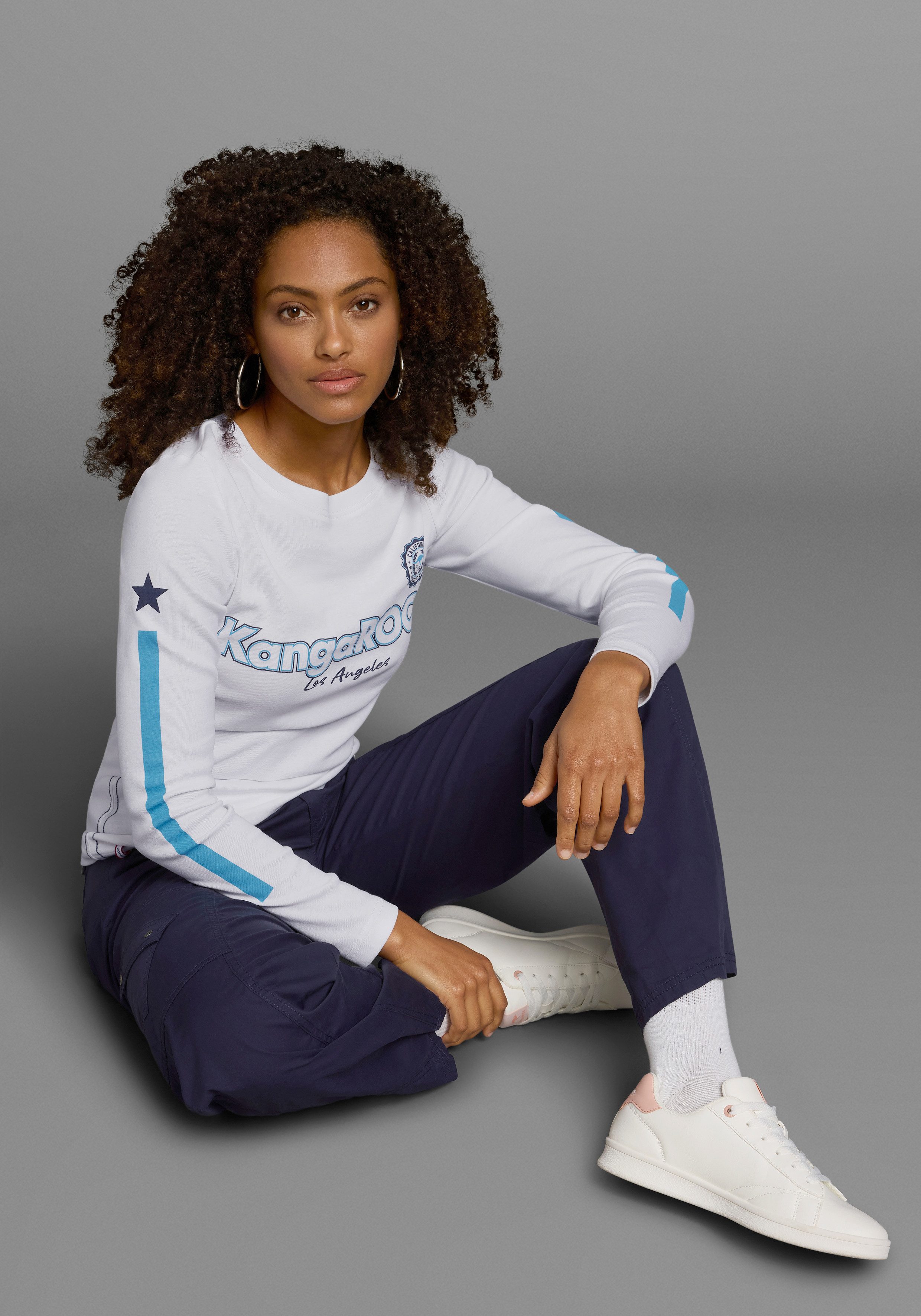 KangaROOS Shirt met lange mouwen lange mouwen, zeer figuurvolgend, met logoprint, van katoen