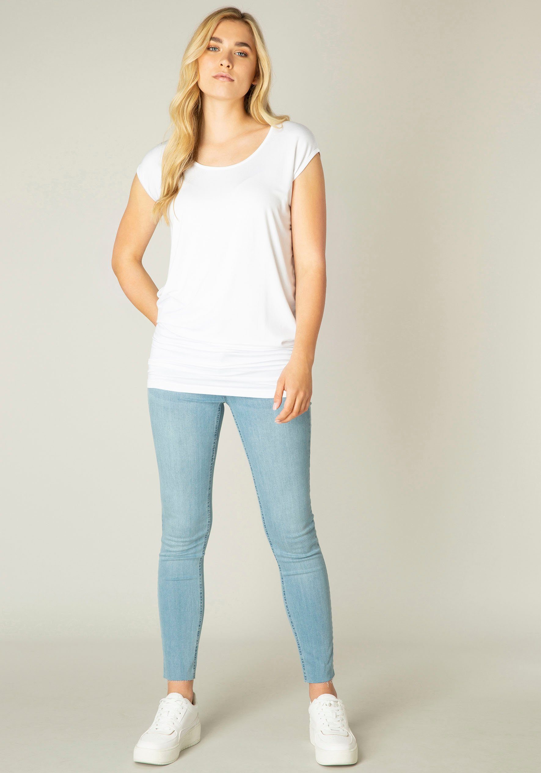 Base Level Tuniekshirt Yelitza Wijd model met aansluitende heupen