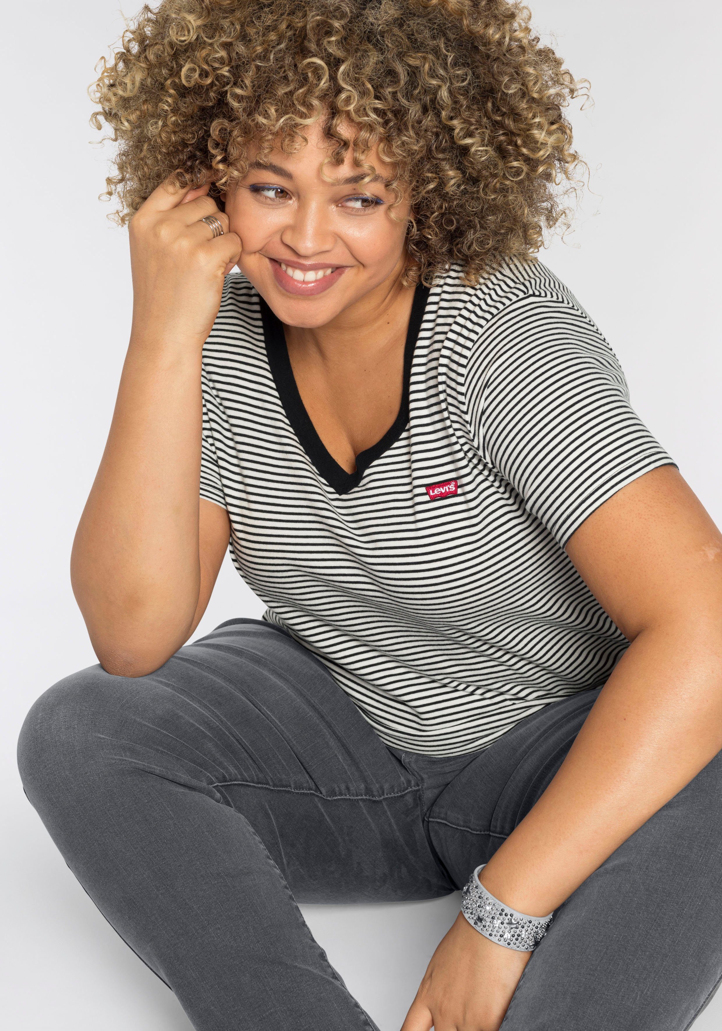 Levi's® Plus Shirt met korte mouwen V NECK TEE