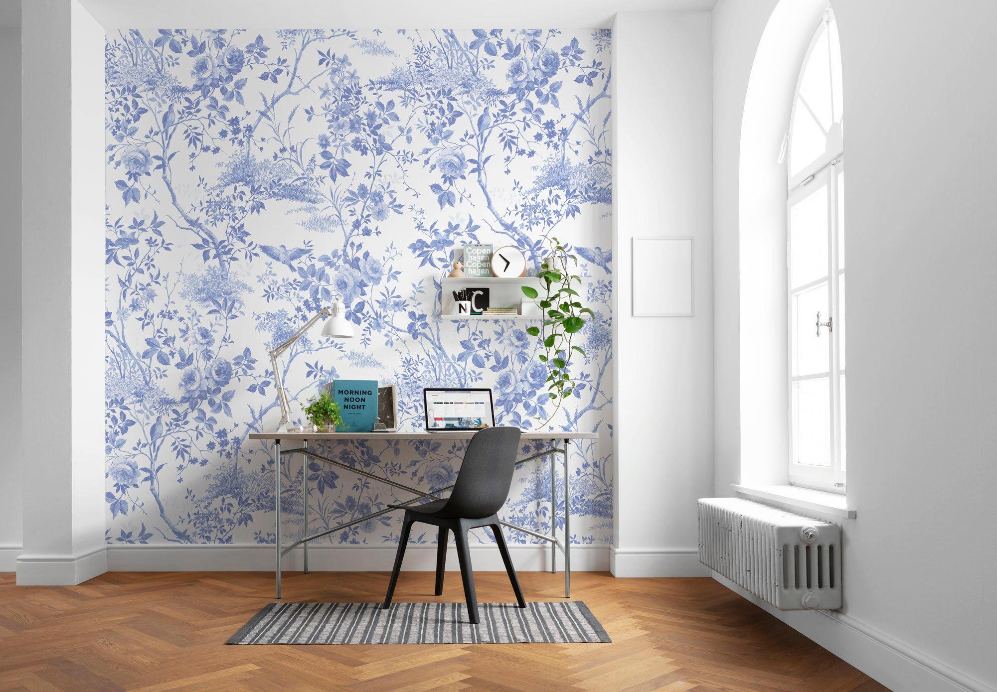 Komar Vliesbehang Digitale print vlies - Charming Bloom - Afmeting 300 x 280 cm (1 stuk)