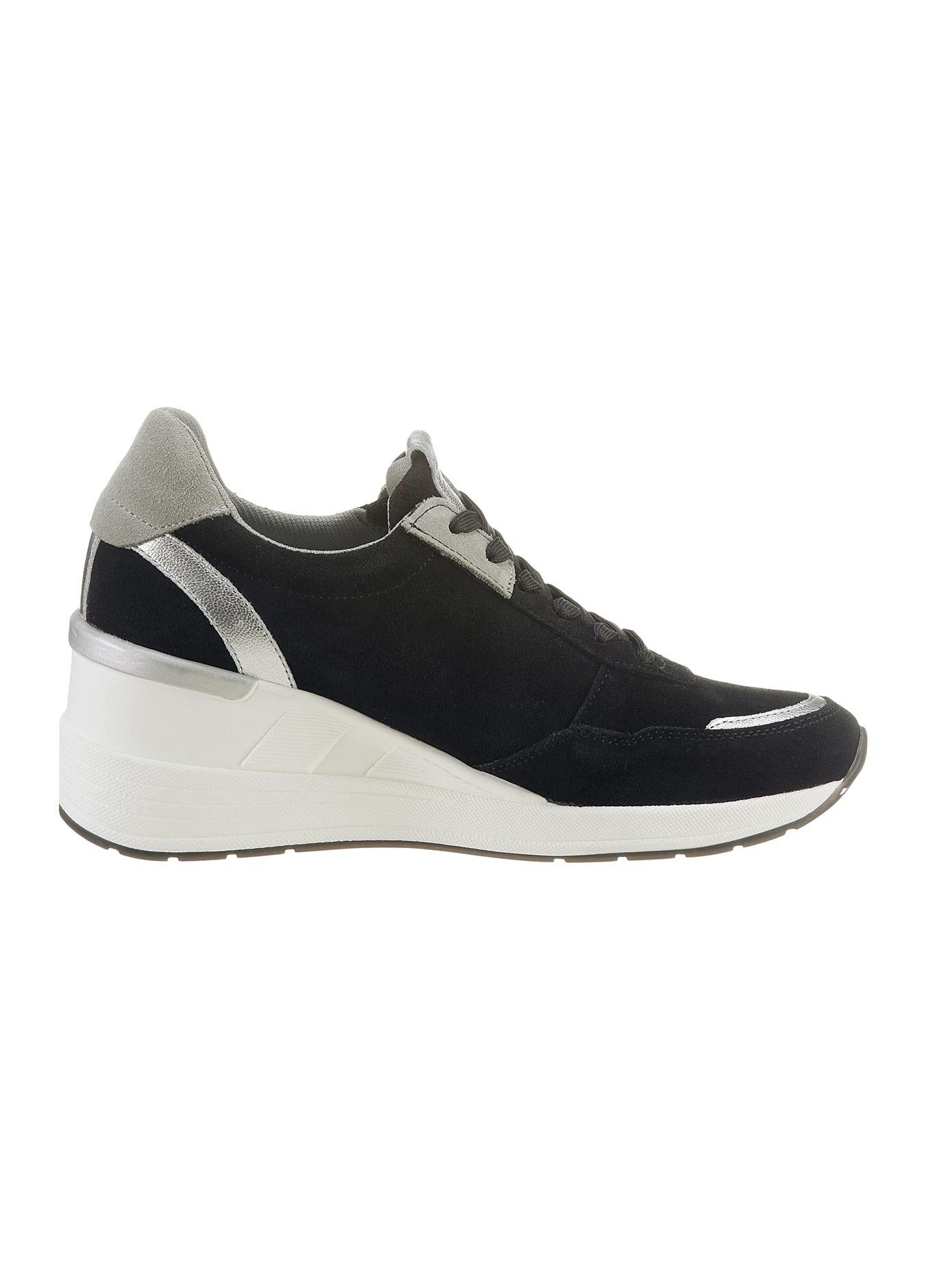 Casual Looks Sneakers