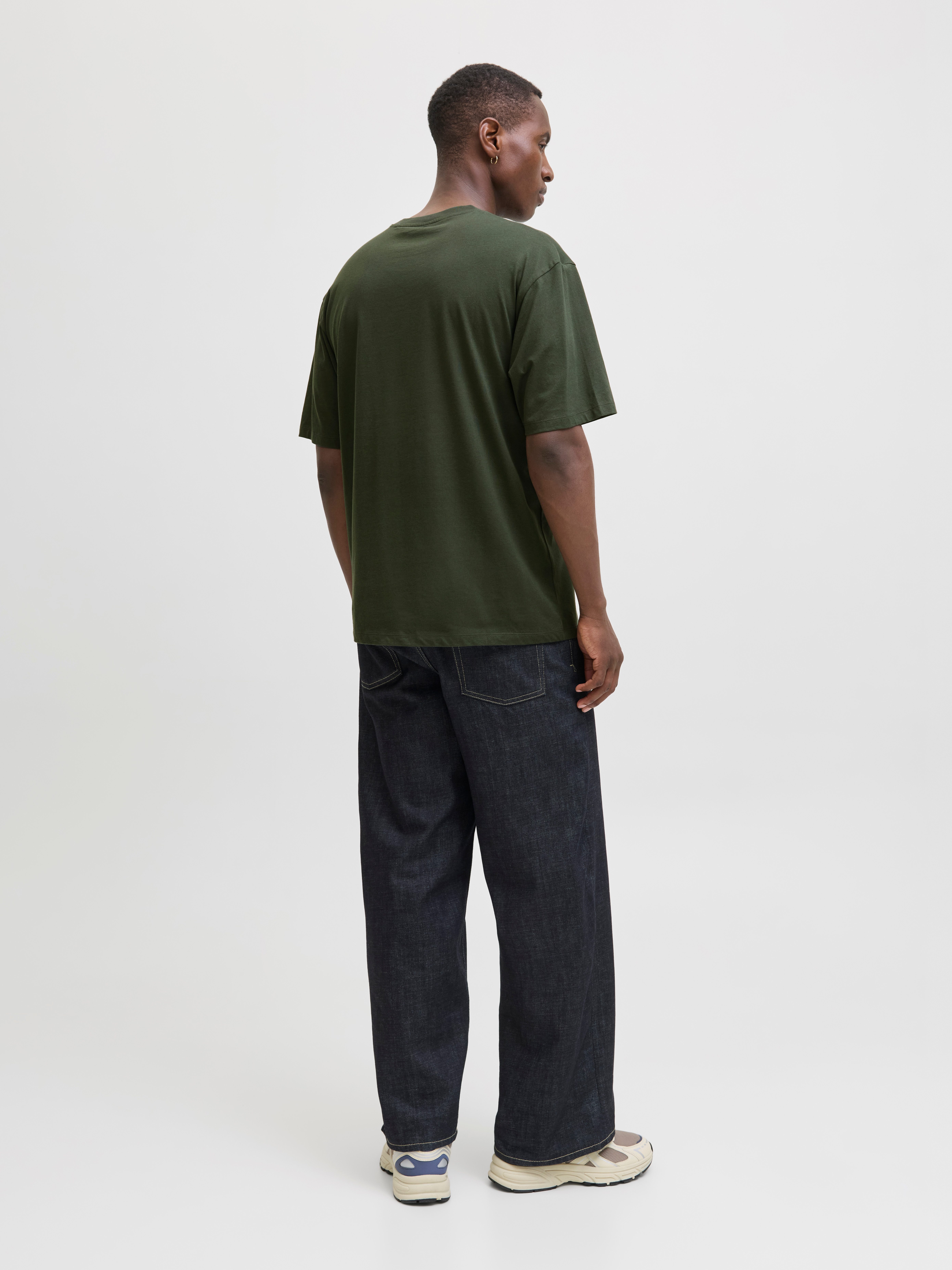 Jack & Jones Oversized shirt JJEBRADLEY TEE SS O-NECK NOOS
