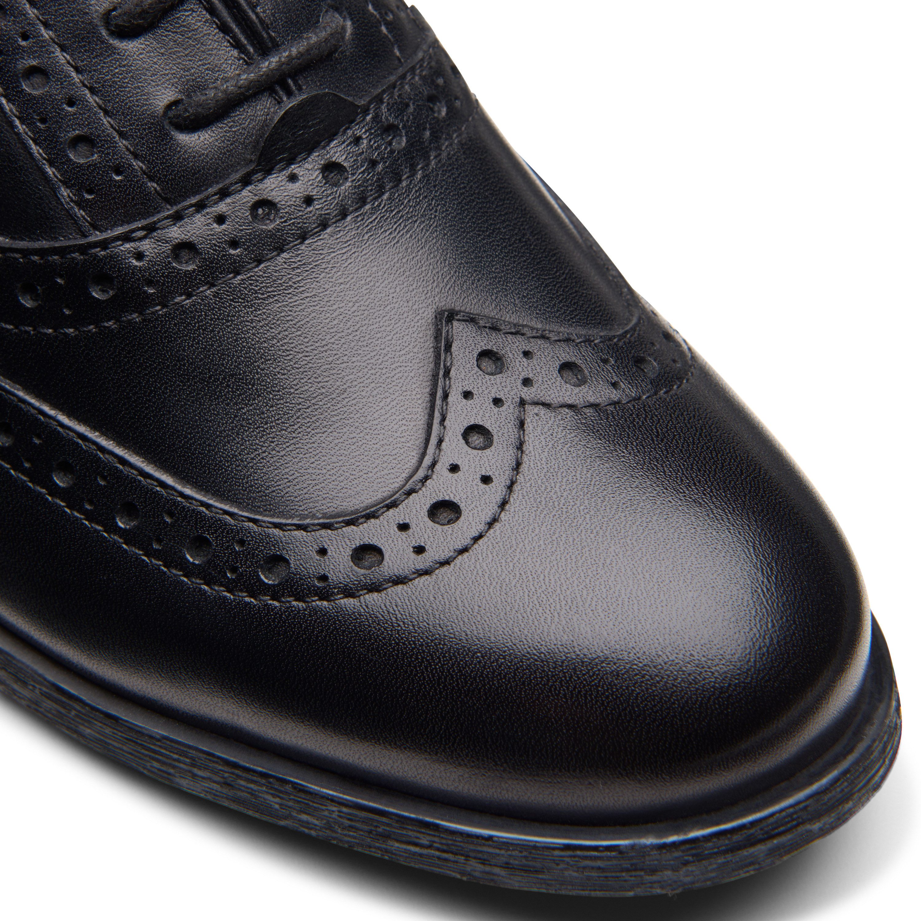 Clarks Schoenen met perforatie Havisham Eik