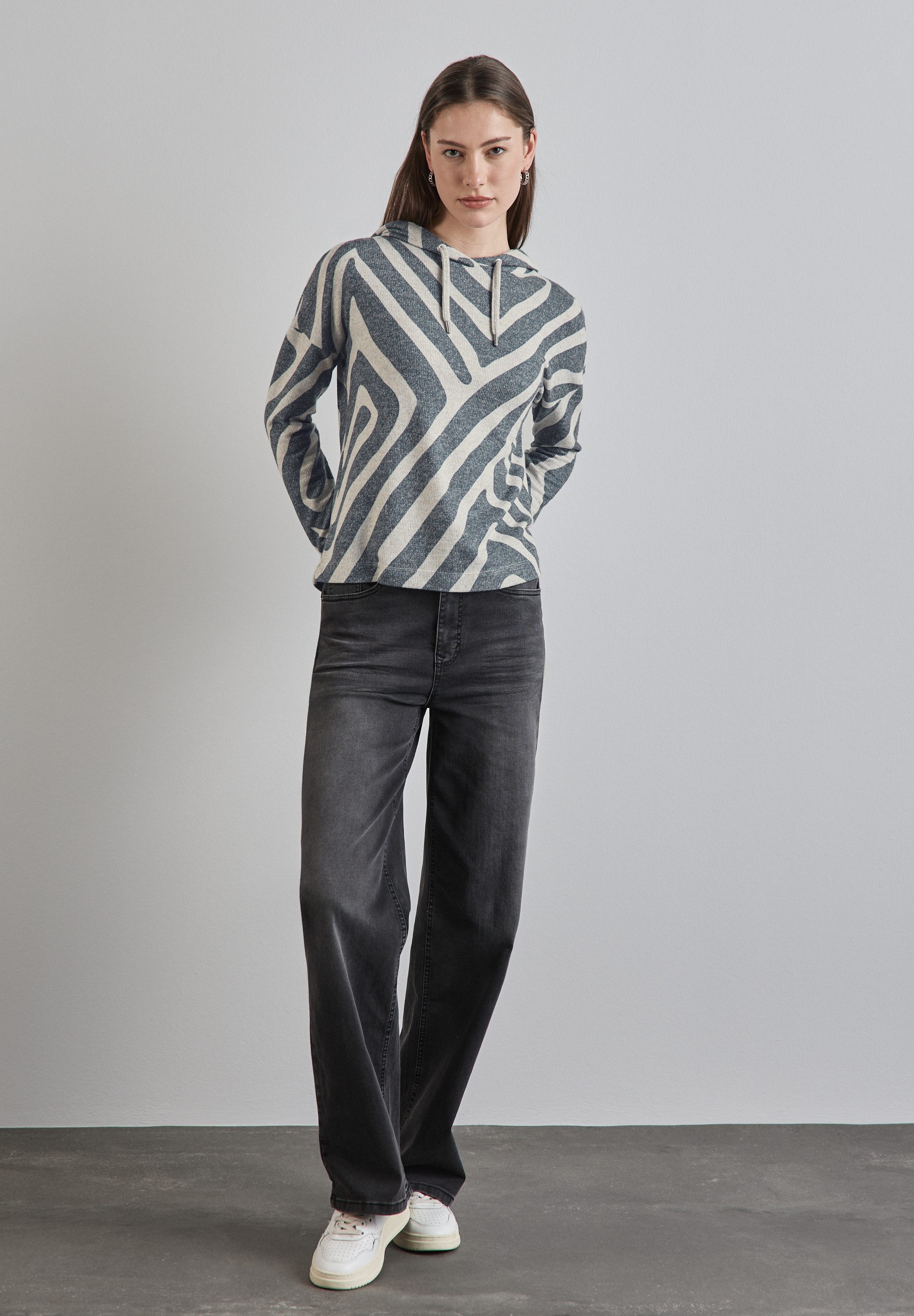 STREET ONE Capuchonshirt met geometrisch motief