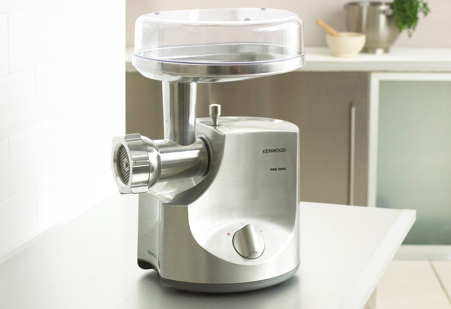 KENWOOD Vleesmolen MG700 met 2 worstvulmondstukken, kebbe-opzetstuk, 3 perforatieschijven