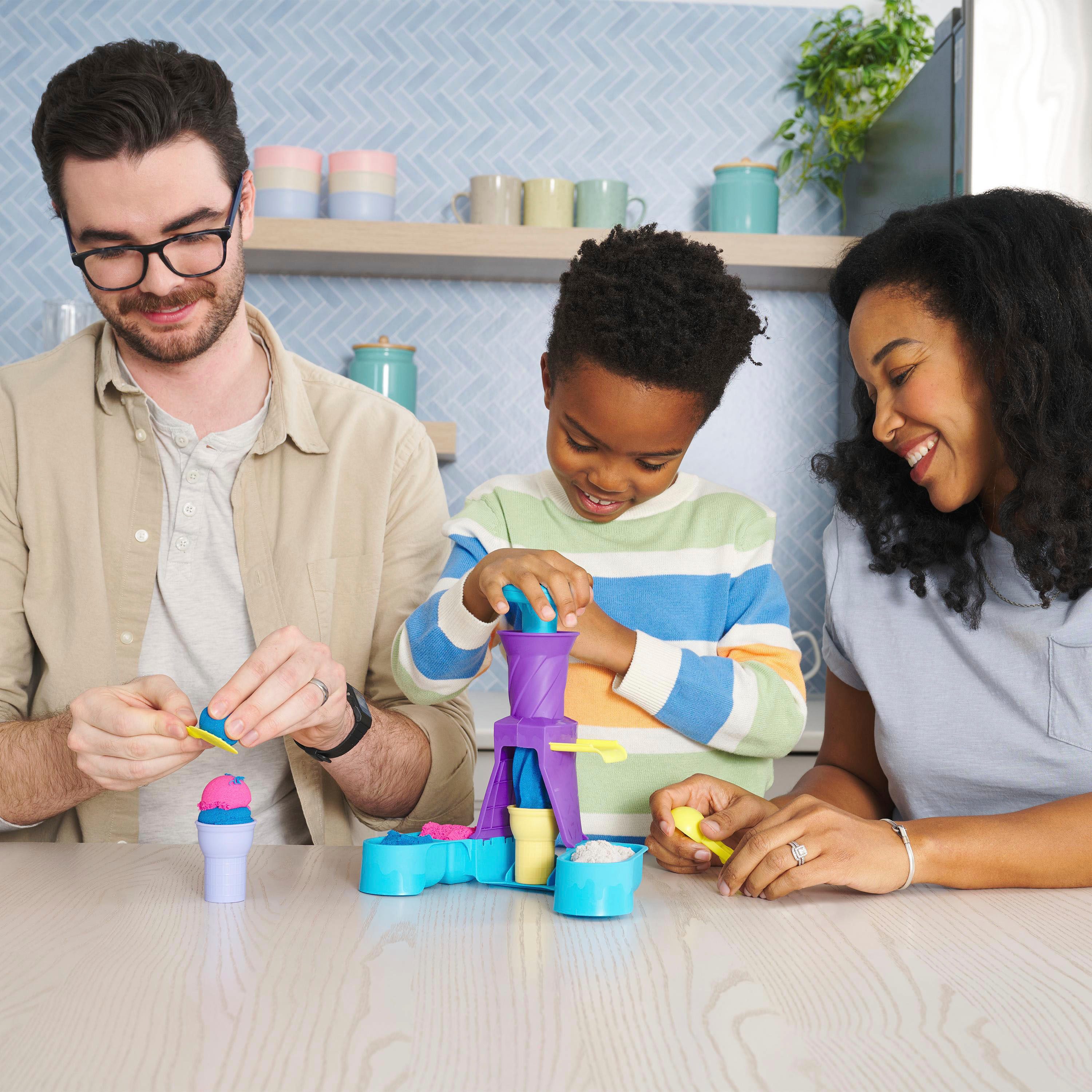 Spin Master Knutselset Kinetic Sand - Soft Serve Ice Cream Station 397g