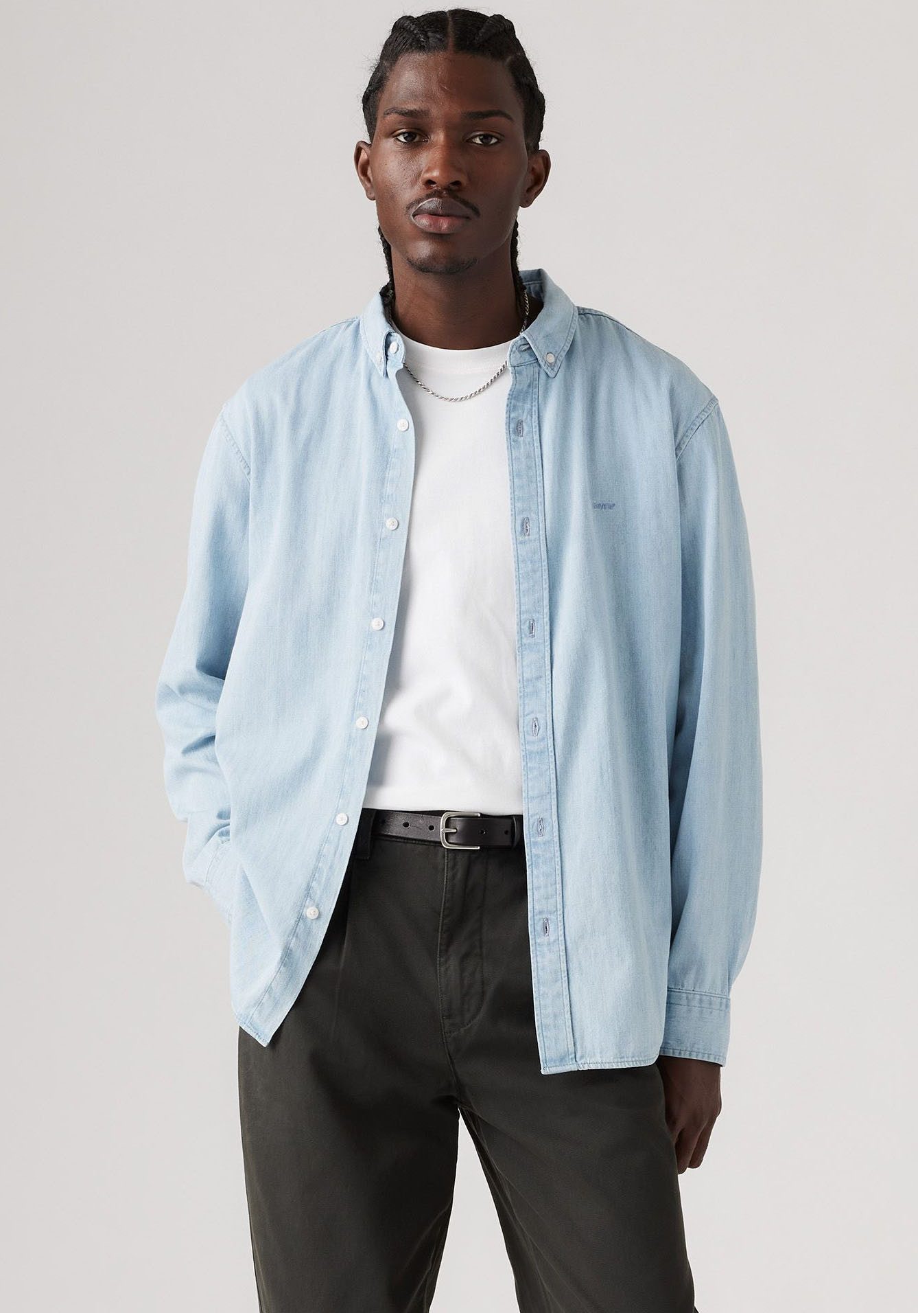 Levi's Overhemd met lange mouwen AUTHENTIC BUTTON DOWN met ton-in-ton logo-borduursel op de borst