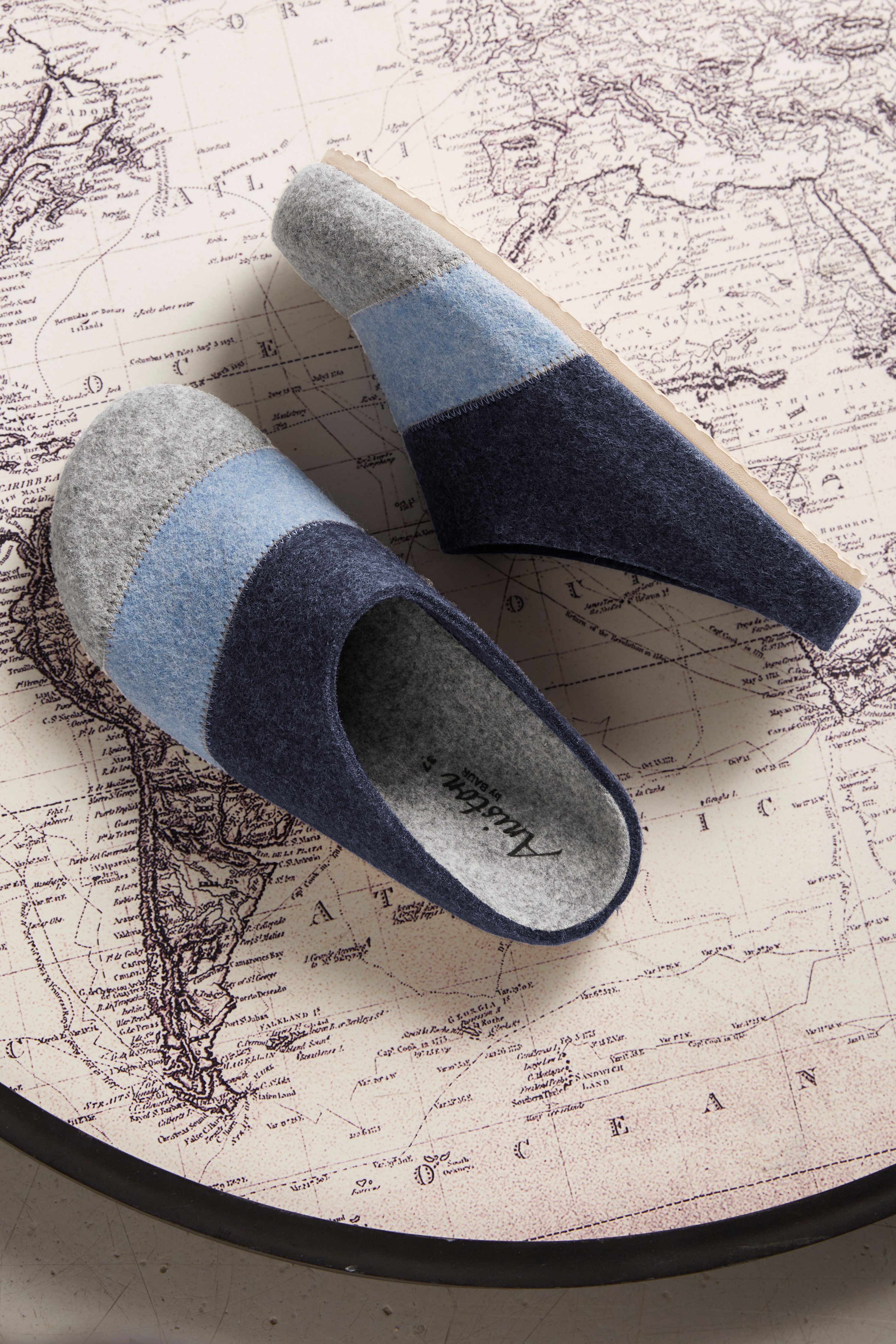 Aniston SHOES Clogs Panal pantoffel, homeslipper in patchwork-uitstraling