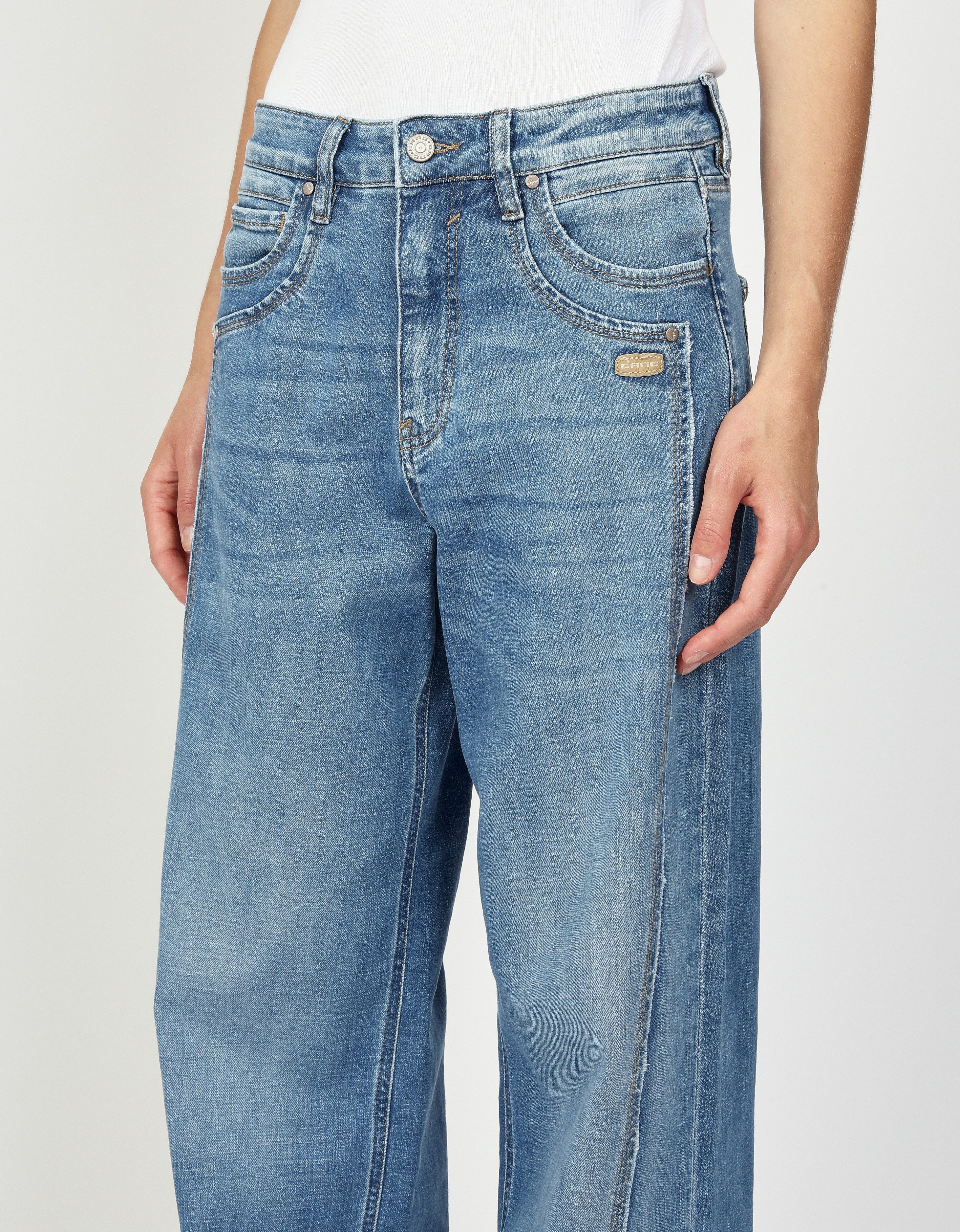 GANG Loose fit jeans 94FANNY met ingewikkelde snit
