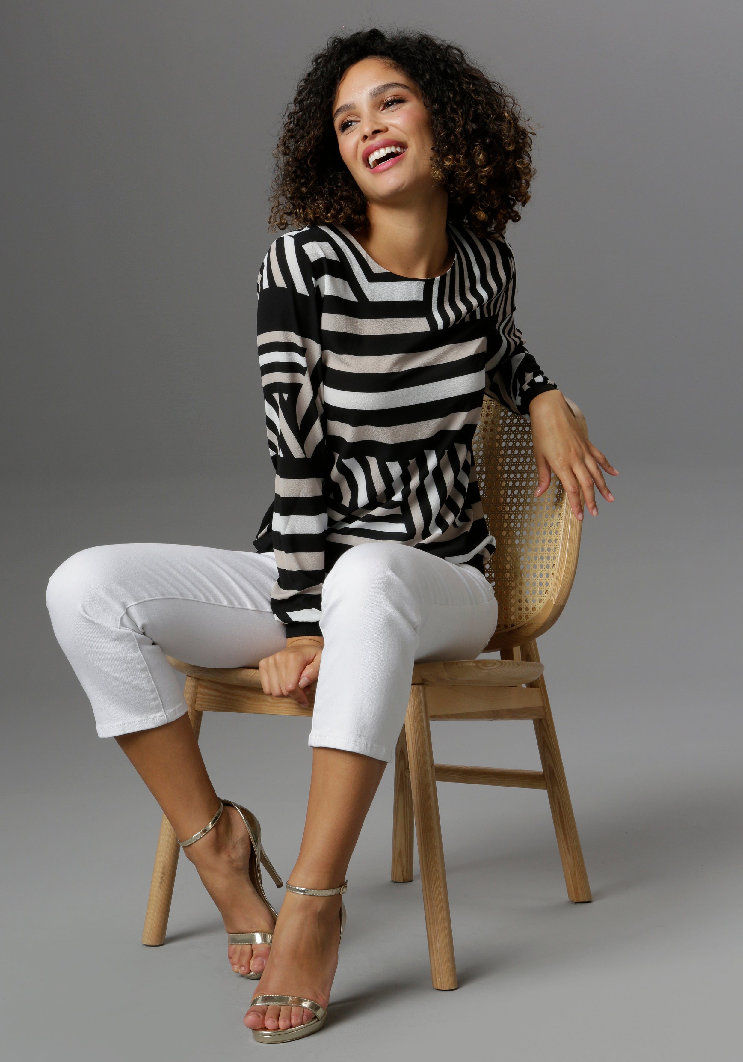 Aniston SELECTED Shirtblouse met grafisch patroon