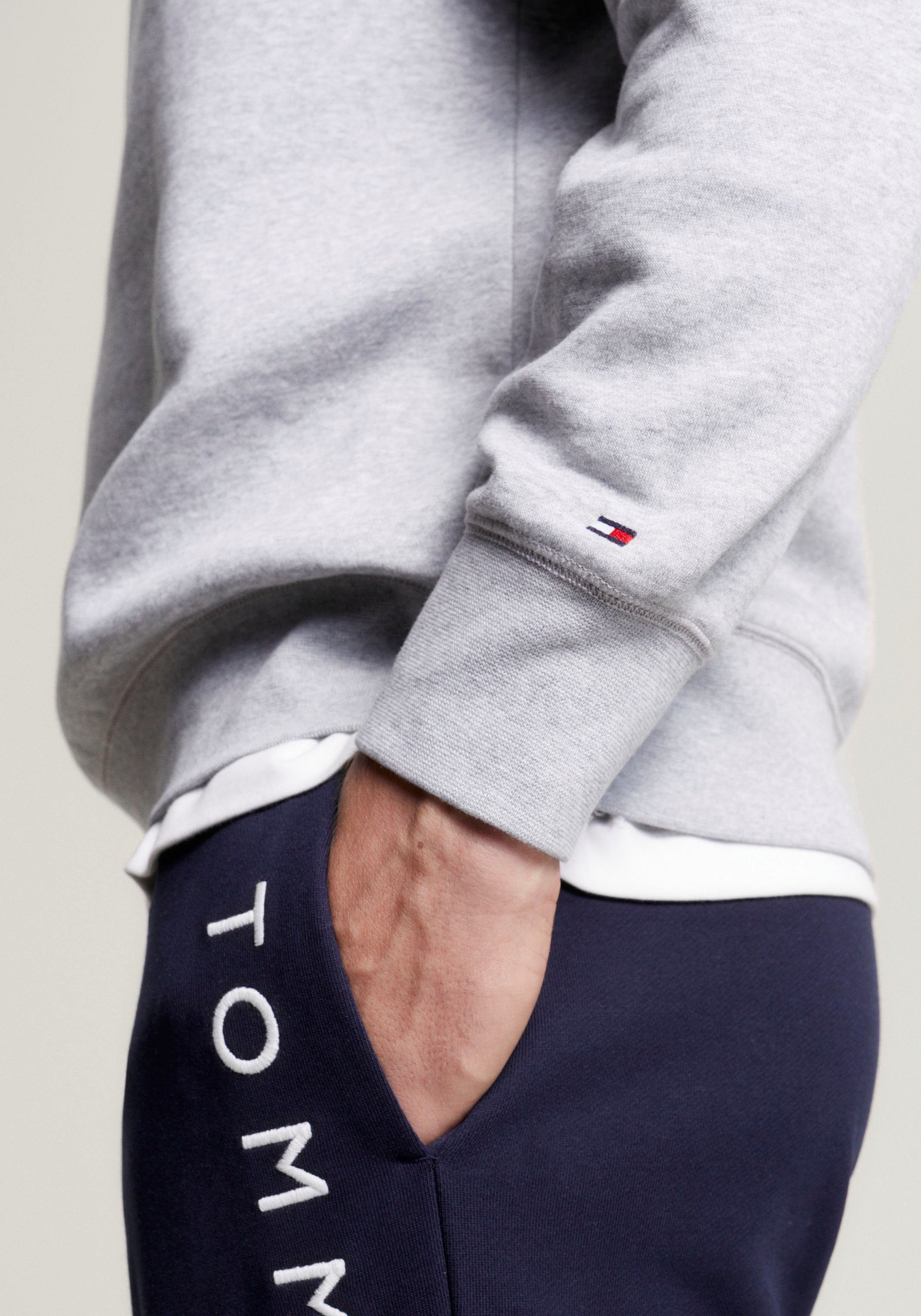 Tommy Hilfiger Sweatshirt TOMMY LOGO SWEATSHIRT met klassieke ronde hals