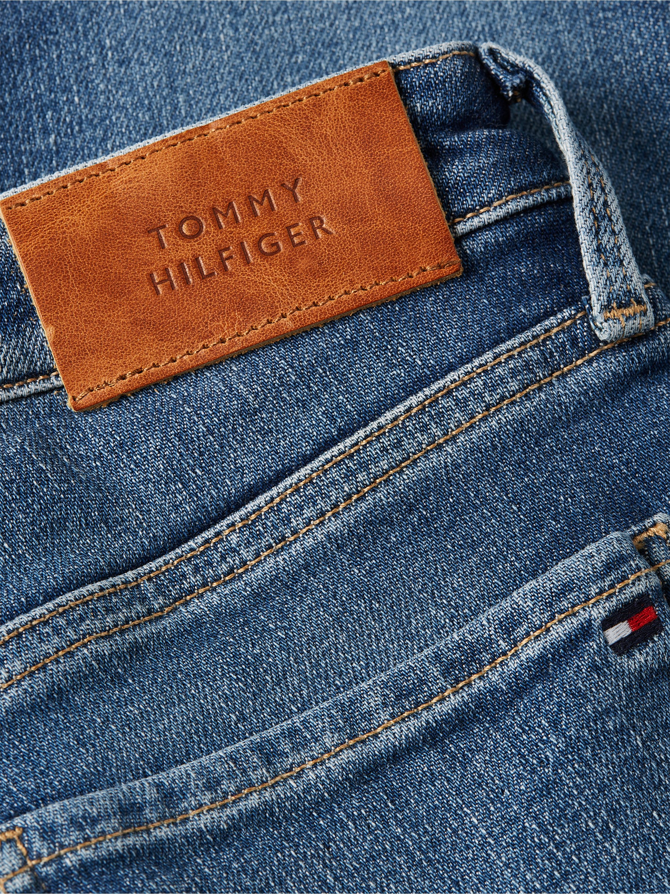 Tommy Hilfiger Skinny fit jeans COMO SKINNY RW BLACK met tommy hilfiger logo-badge
