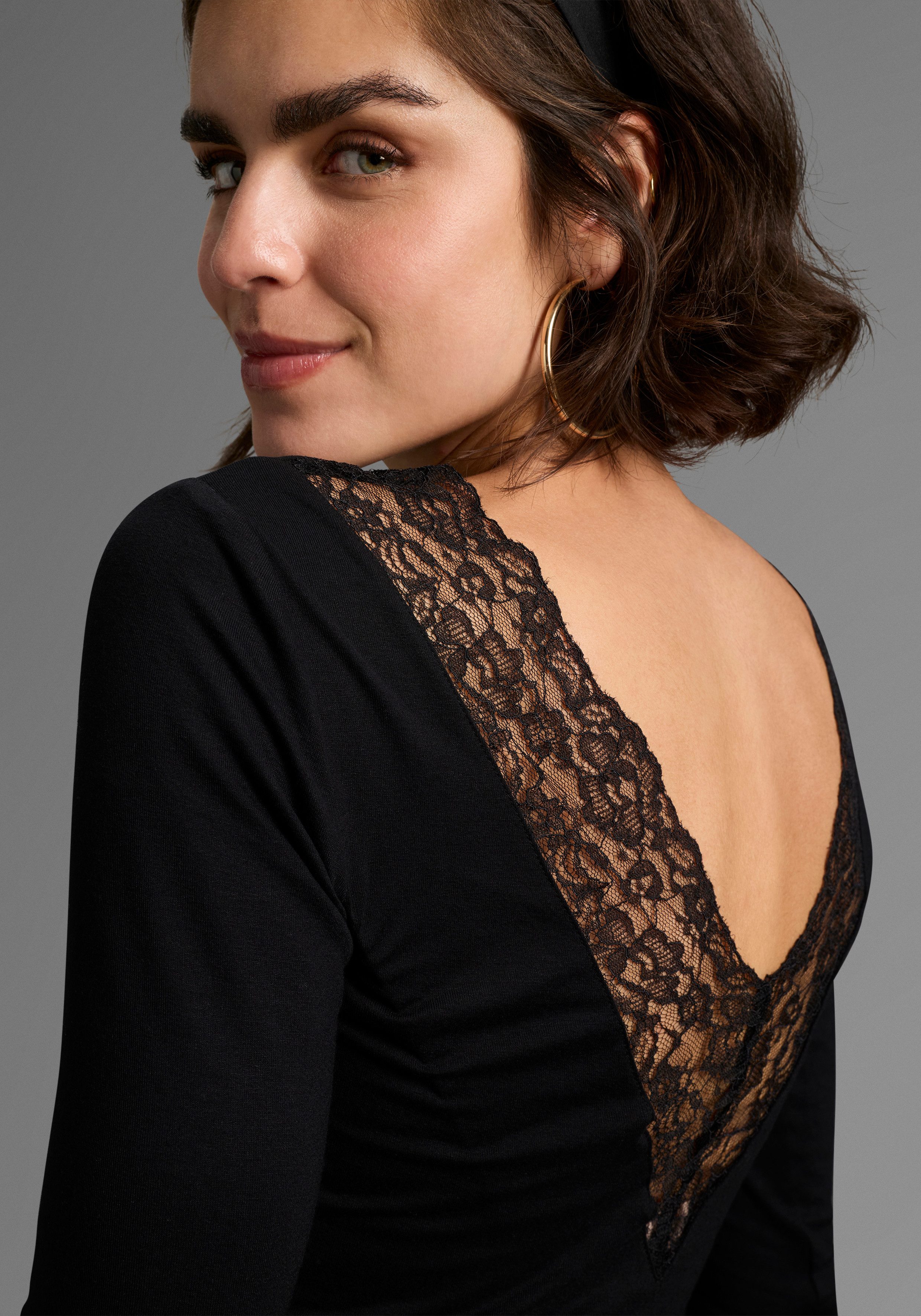 Melrose Shirt met ronde hals 3/4-mouw, getailleerde snit, met kant
