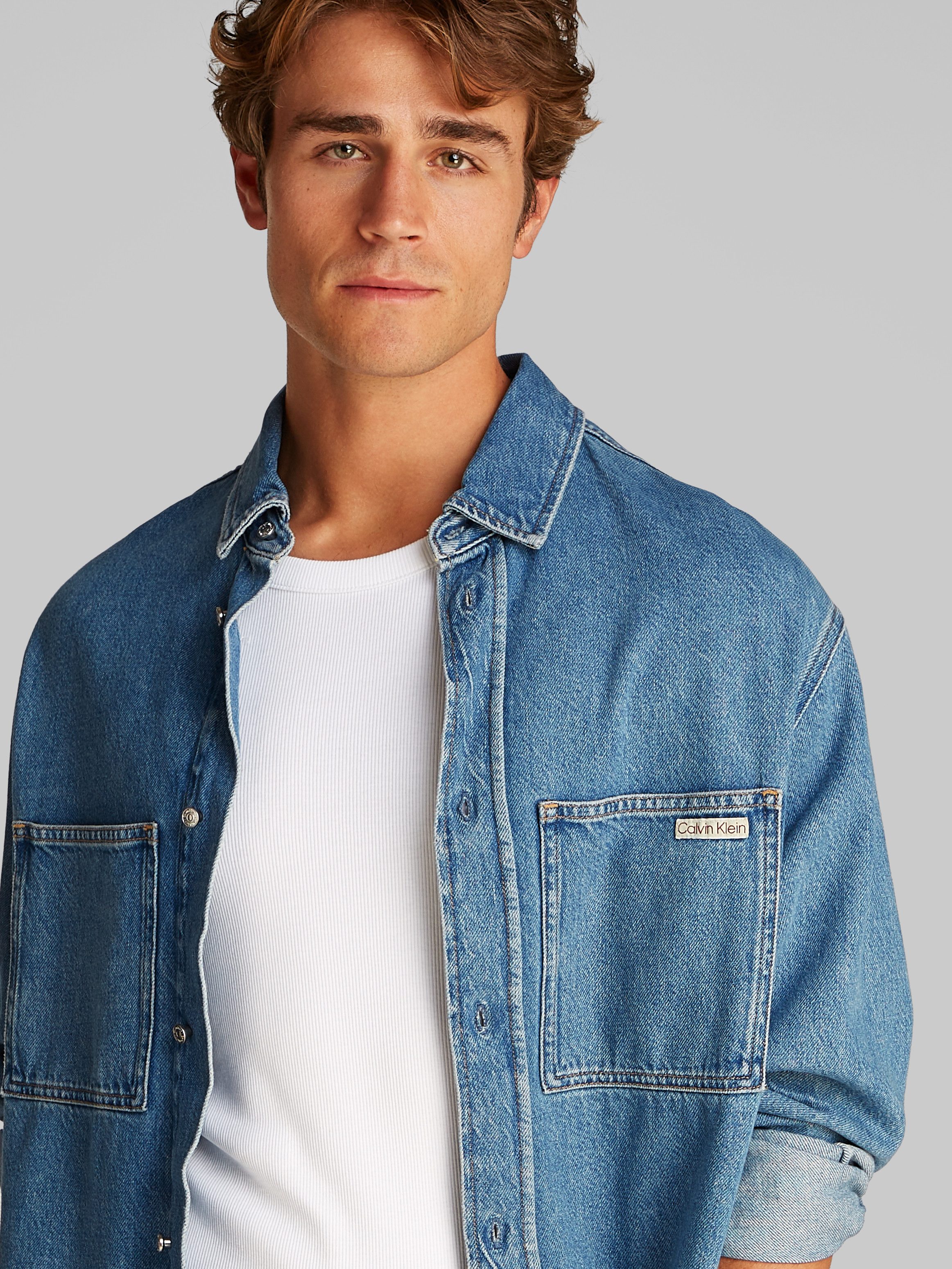 Calvin Klein Jeans overhemd RELAXED DENIM SHIRT in middenblauwe wassing
