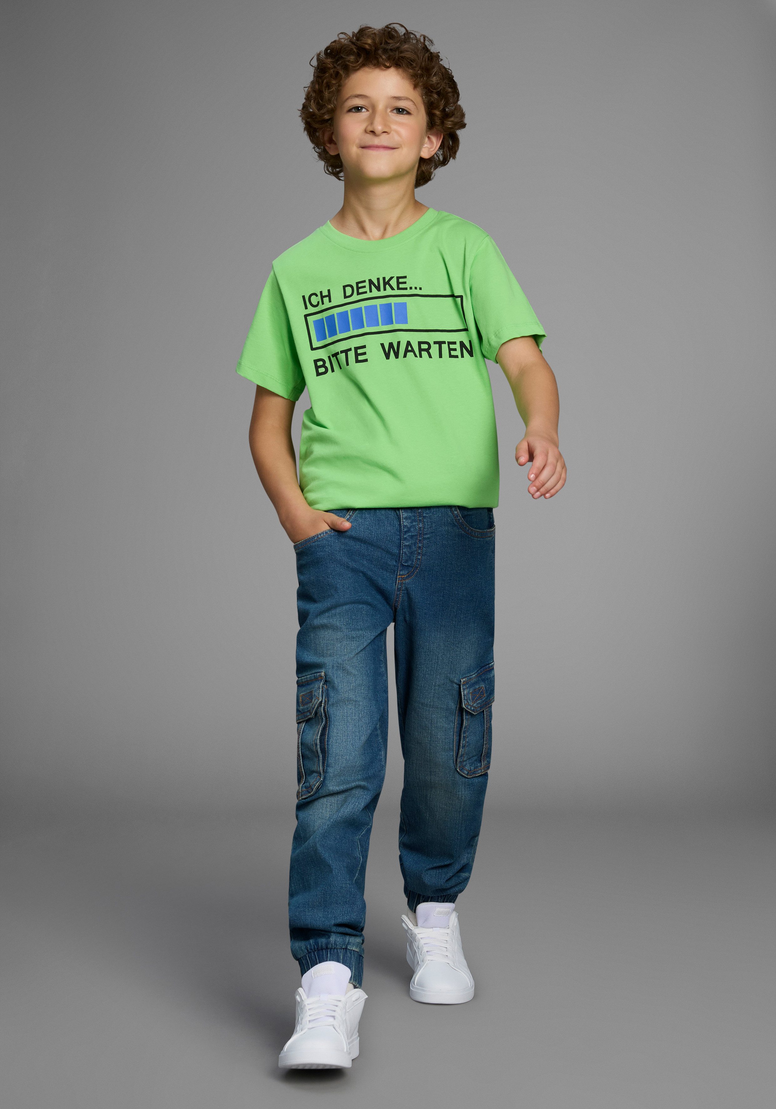 KIDSWORLD T-shirt ICH DENKE...BITTE WARTEN Korte mouwen, basic pasvorm, met trendy opdruk