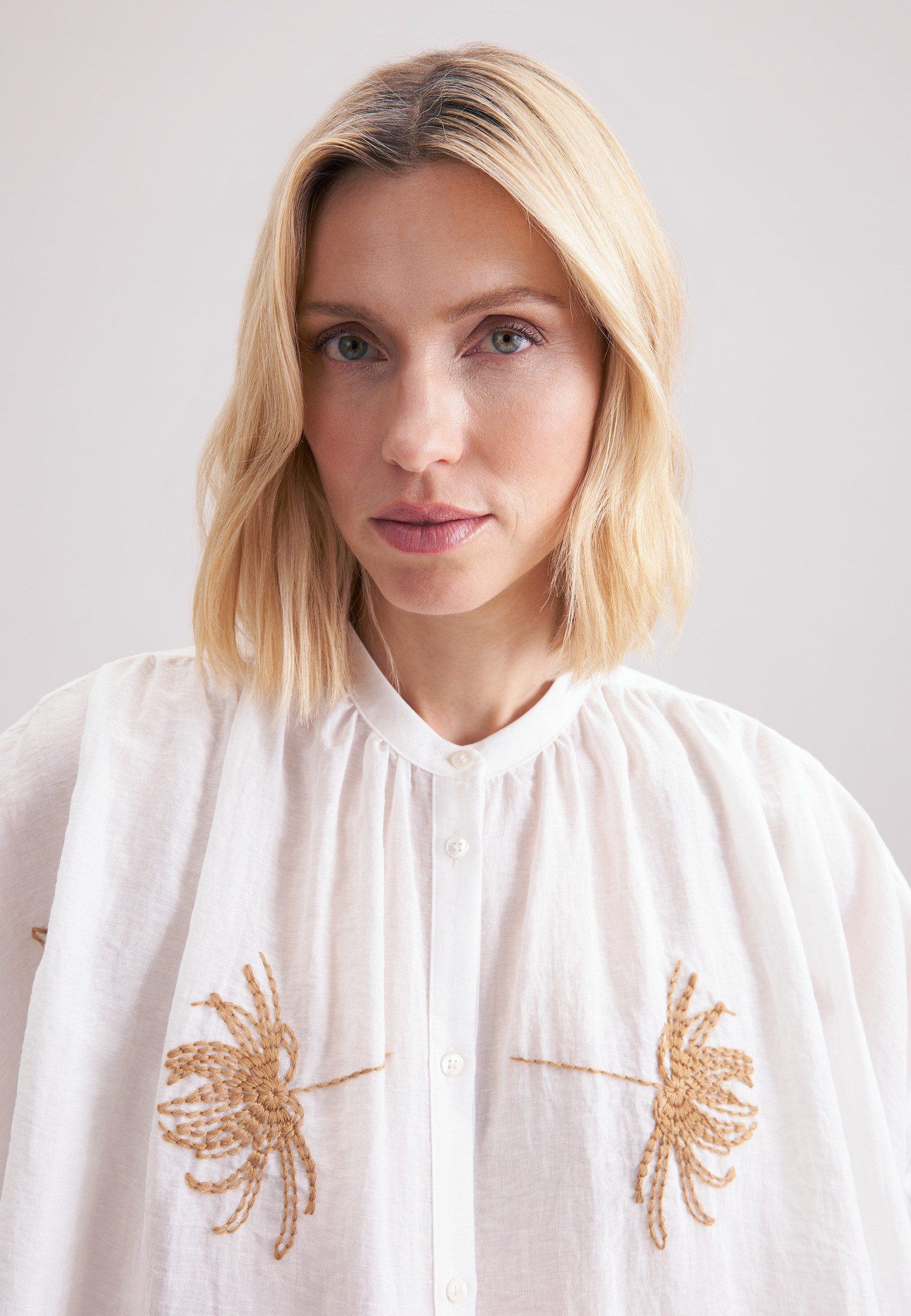 seidensticker Klassieke blouse Zwarte roos Lange mouw ronde hals borduursel