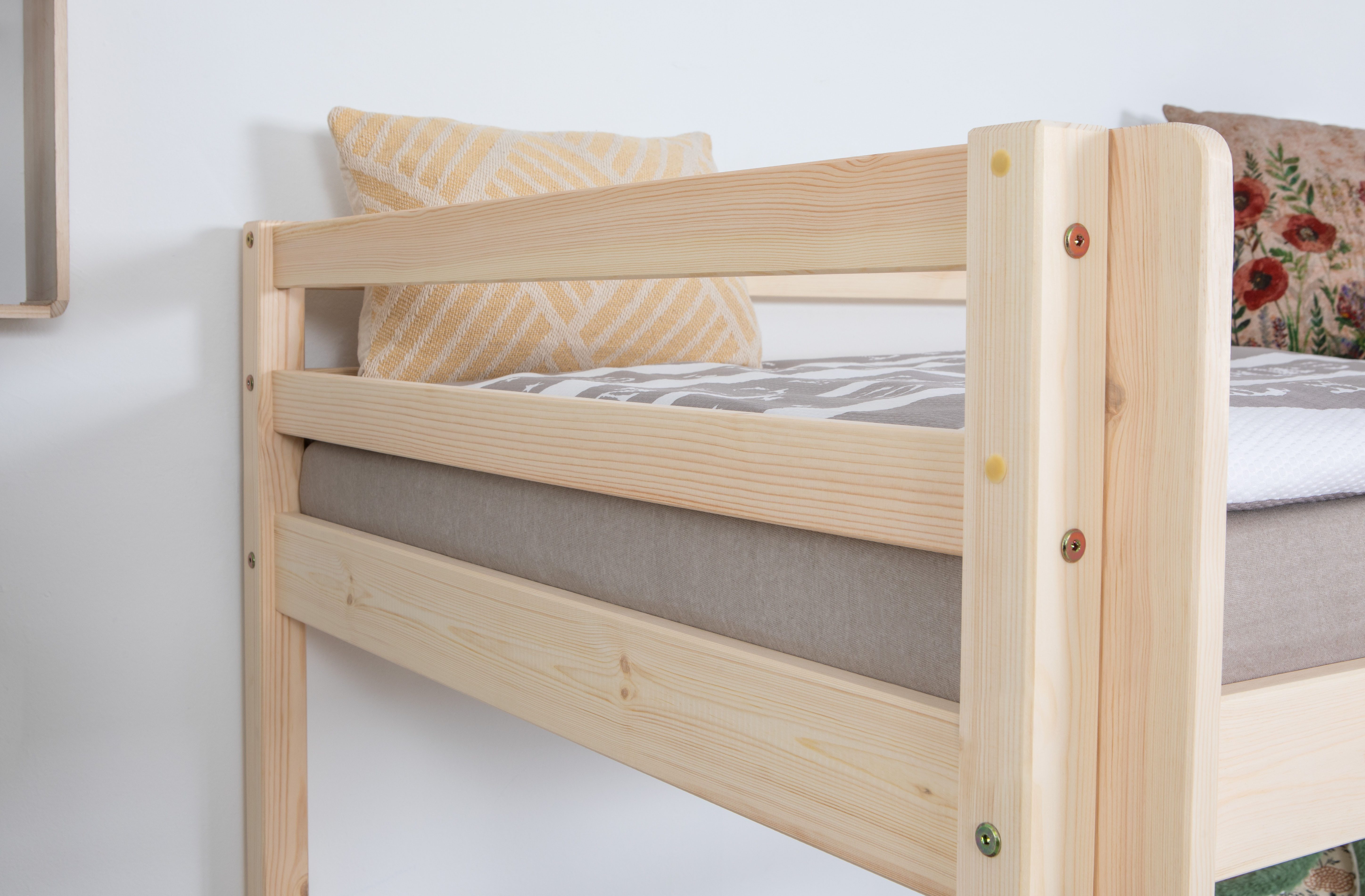 Ticaa Stapelbed René FSC® gecertificeerd massief hout, met trapladder + valbeveiliging rondom