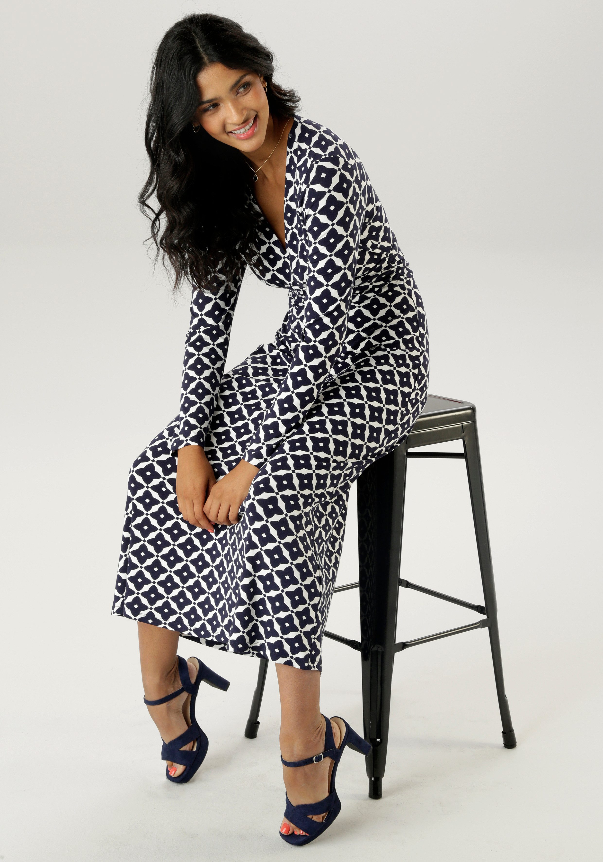 Aniston SELECTED Midi-jurk met elegante, grafische drukverloop - nieuwe collectie