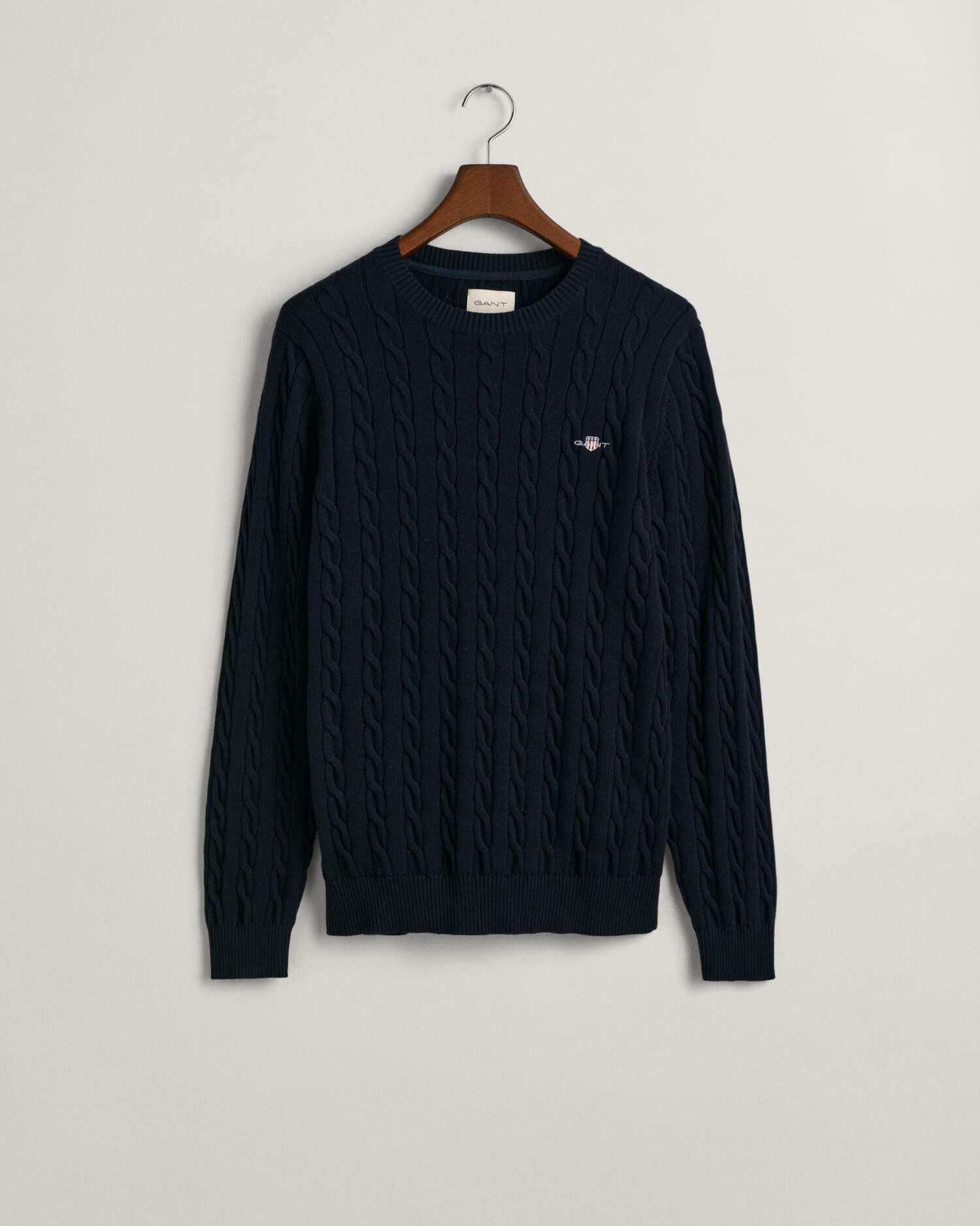 Gant Gebreide trui COTTON CABLE C-NECK met wapen-logo borduurwerk op de borst