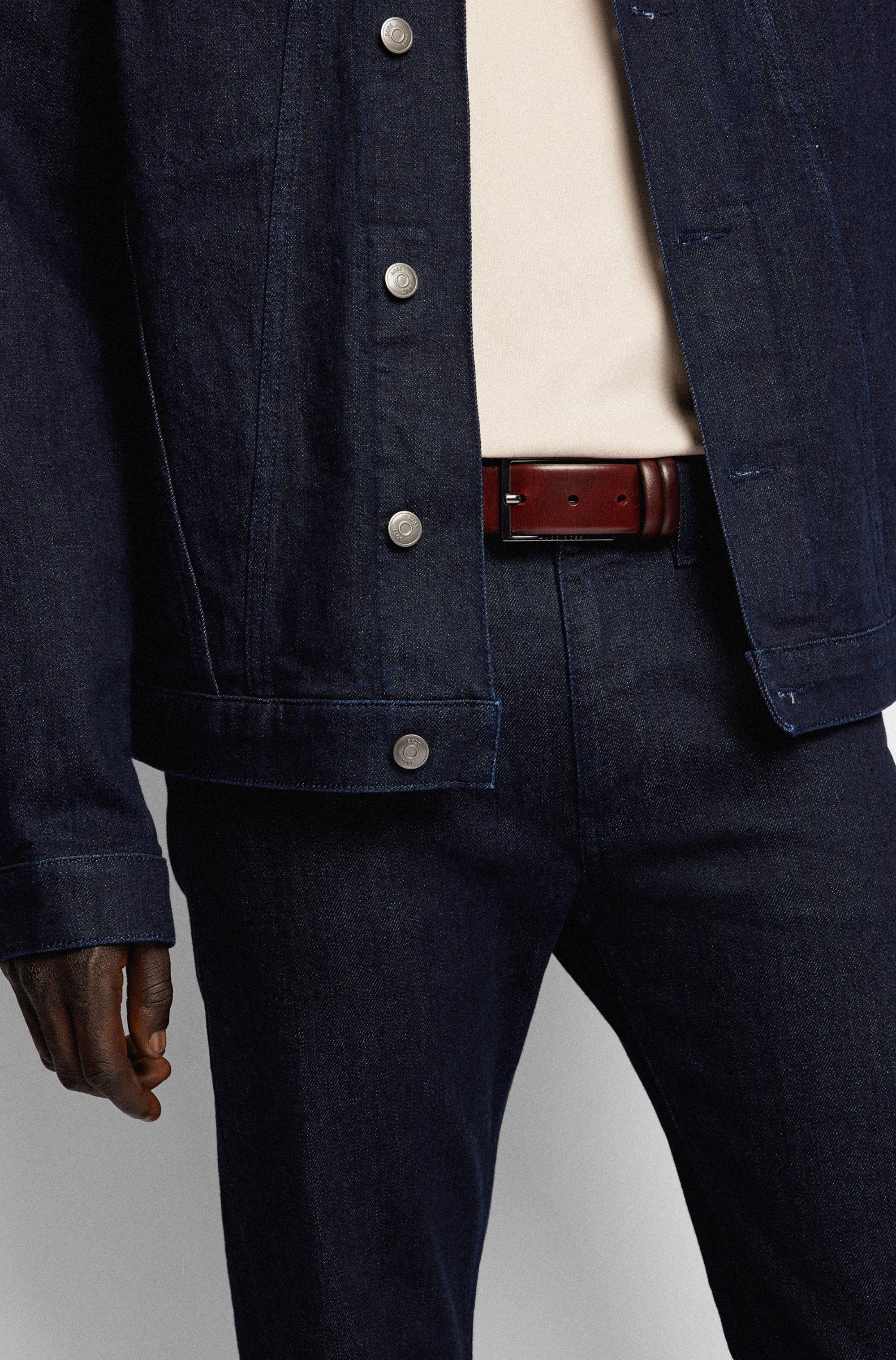 Boss Leren riem CARMELLO van gelooid leer met hugo boss logo-embossing op metalen sluiting