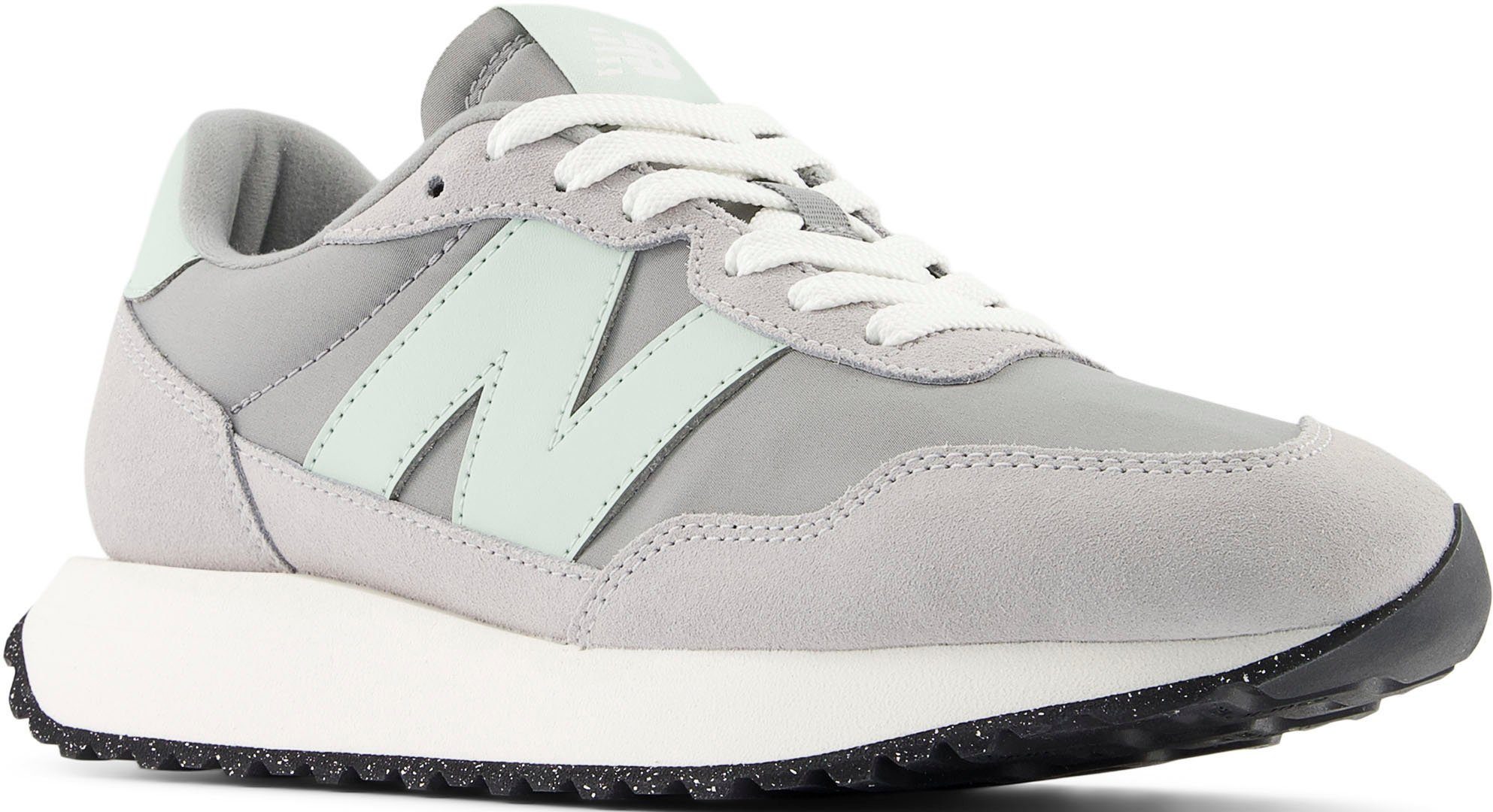 New Balance Sneakers 237