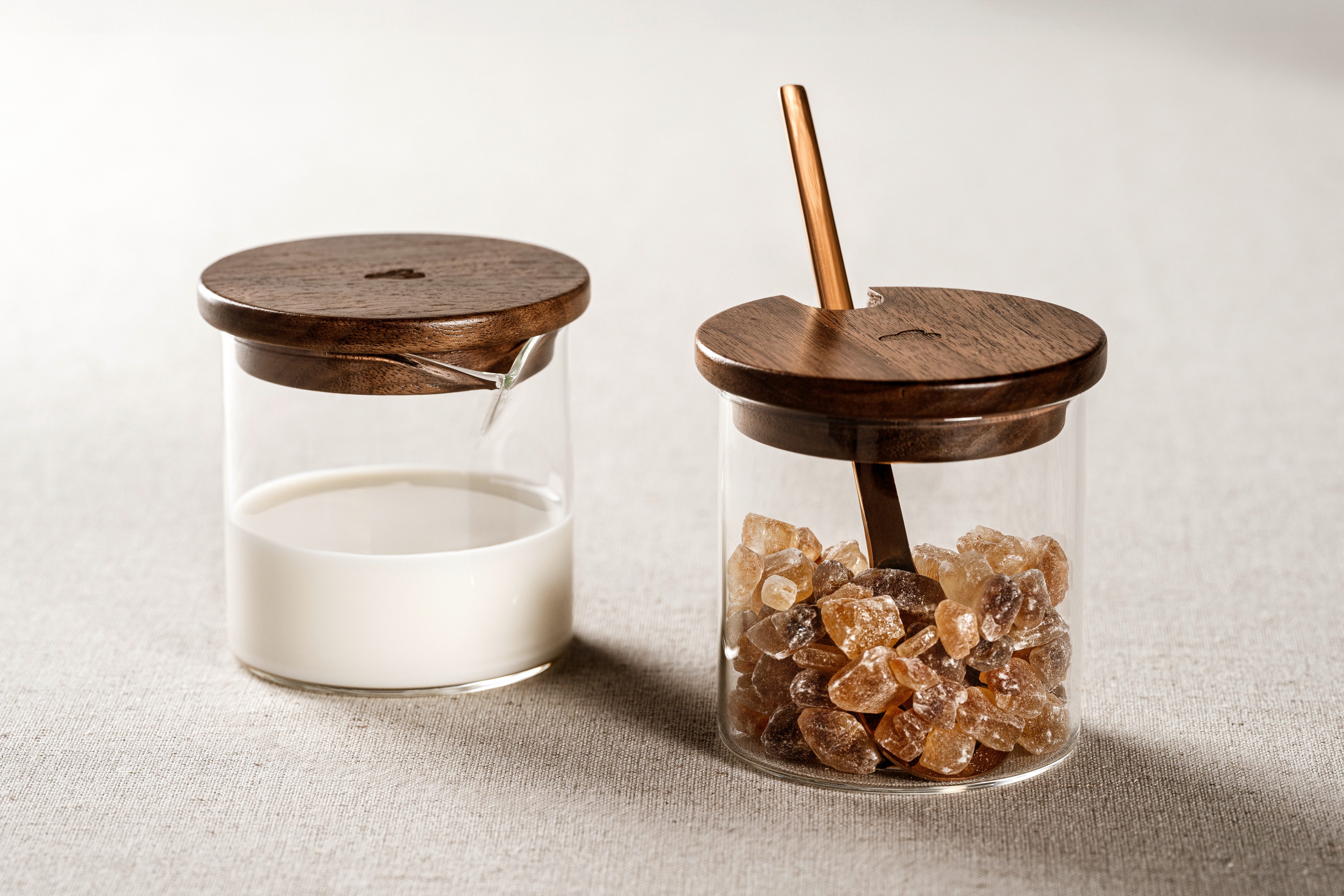 LEONARDO Melk- en suikerset NOVO LEGNO Melkkan en suikerpot met houten deksel (set)