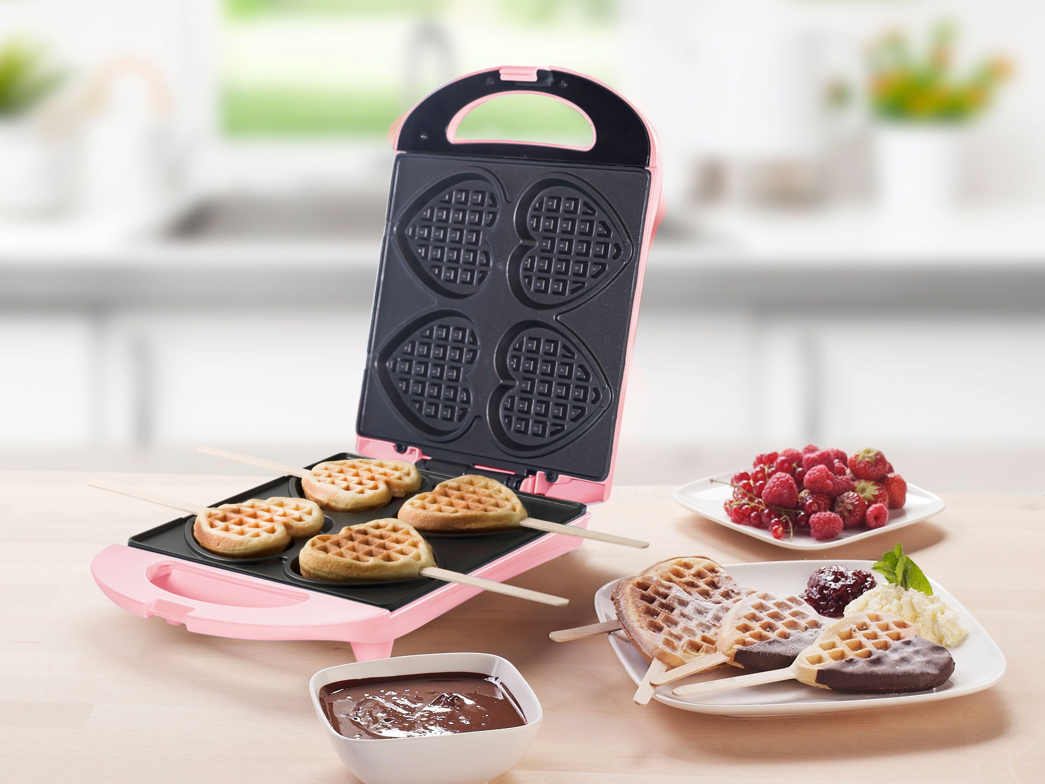 bestron Wafelijzer DSW271 voor hartwafels aan een stok voor hartvormige wafels aan een stokje, retrodesign