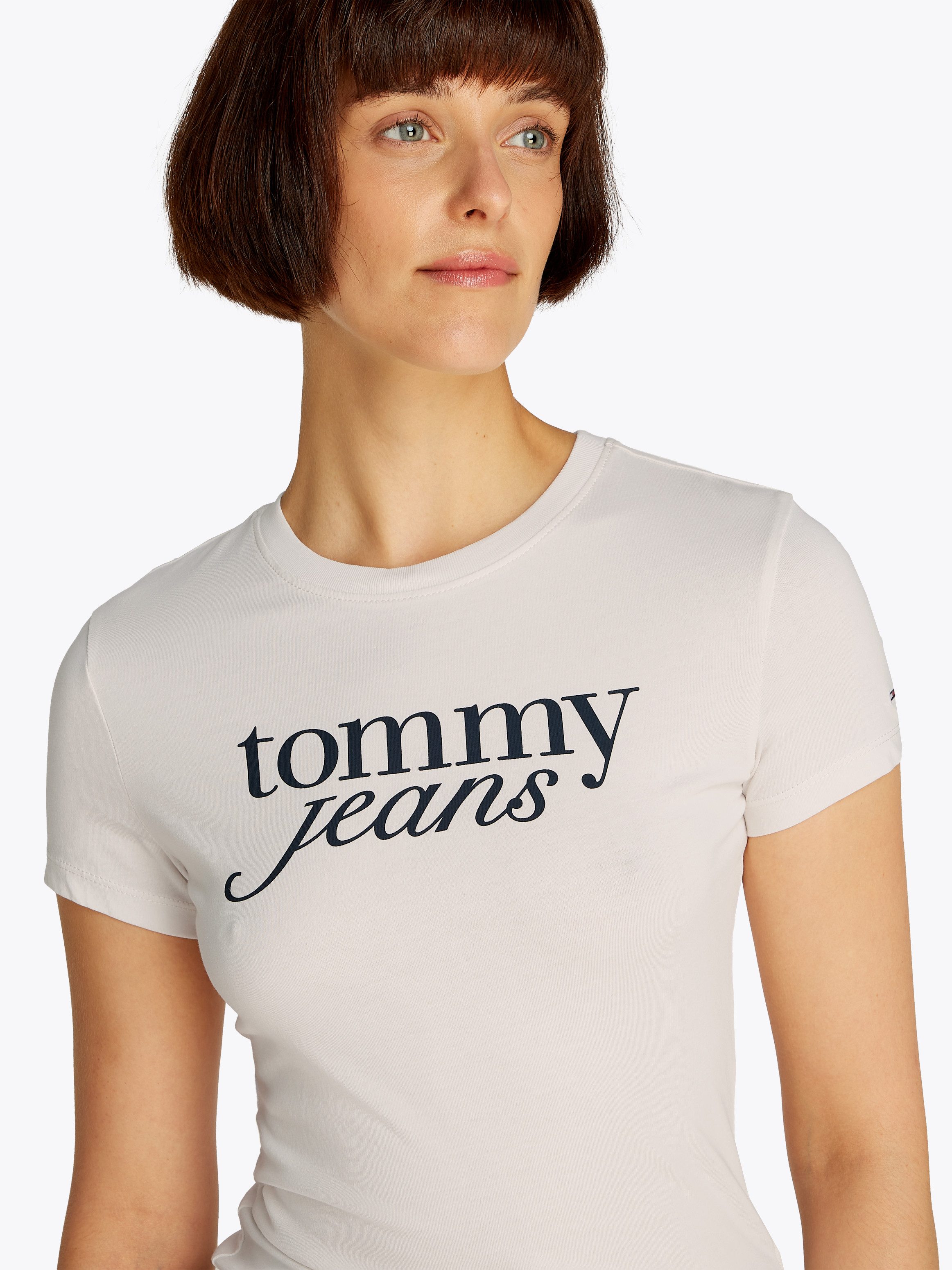 TOMMY JEANS T-shirt met logoprint op borsthoogte