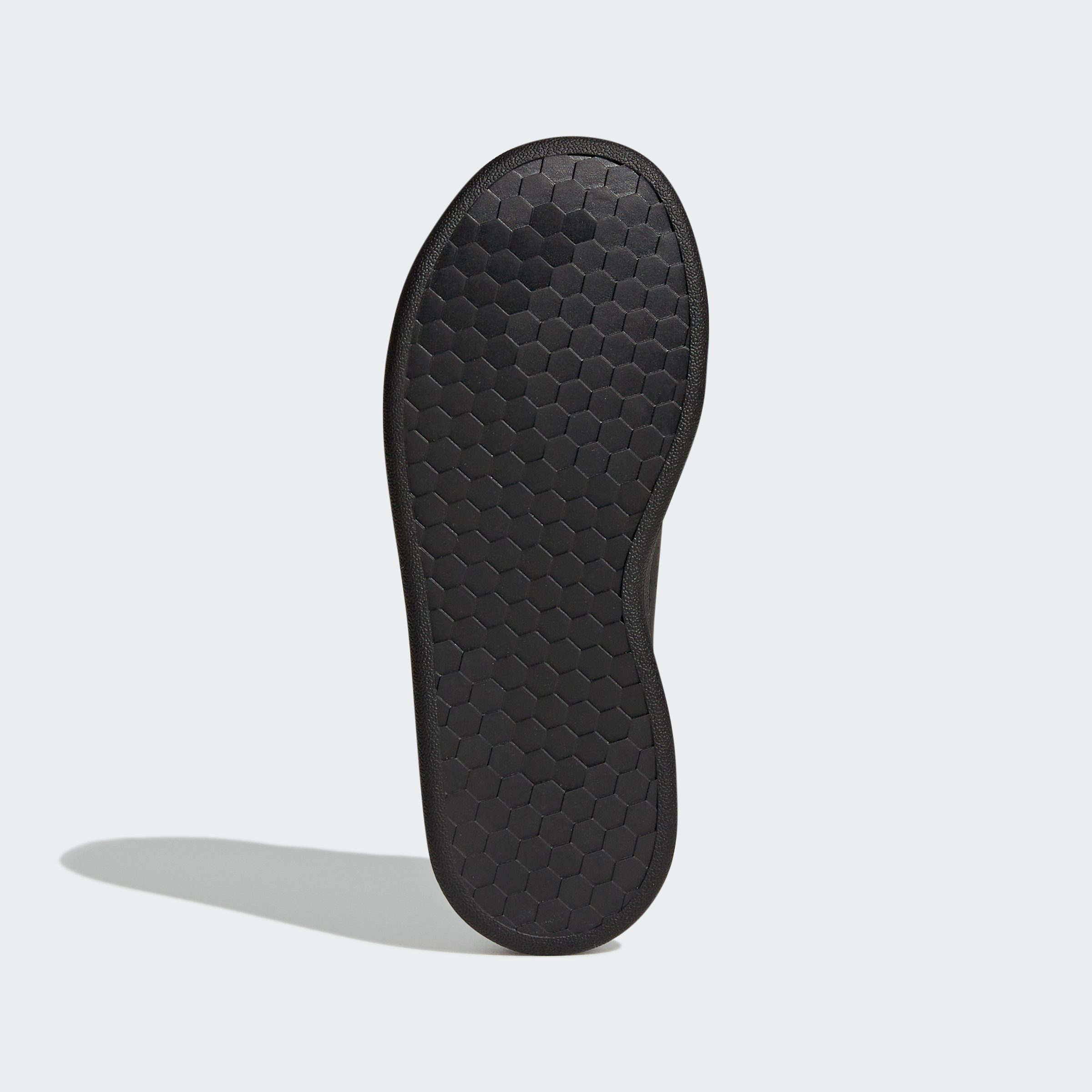 adidas Sportswear Sneakers ADVANTAGE COURT LIFESTYLE HOOK-AND-LOOP Ontwerp in de sporen van de adidas Stan Smith