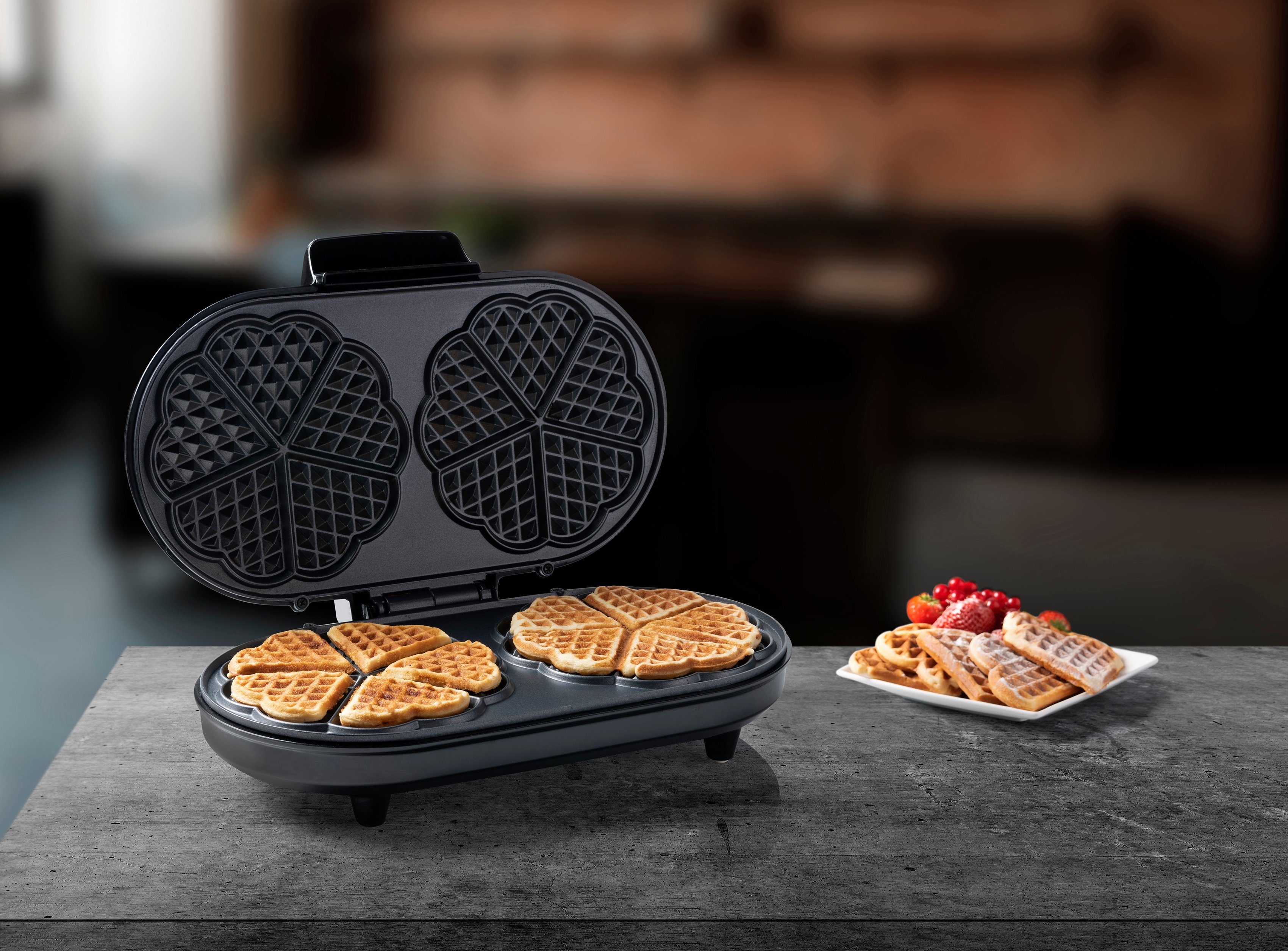 bestron Wafelijzer ADWM730CO voor klassieke hartvormige wafels, met controlelampje & antiaanbaklaag