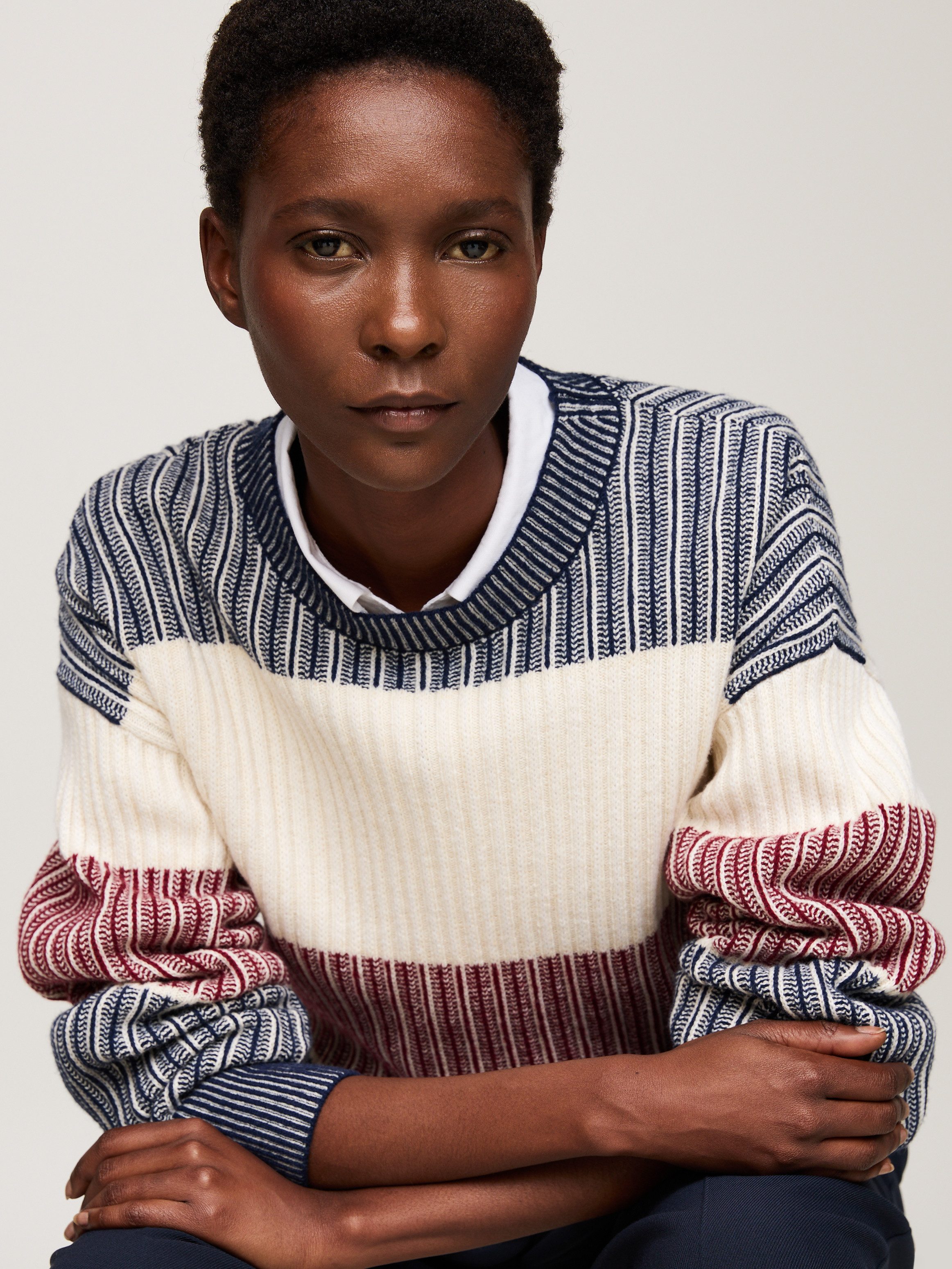 Tommy Hilfiger Gebreide trui GLOBAL STP ALL OVER SWEATER met global stripe (Global Serie TH VROUWEN)