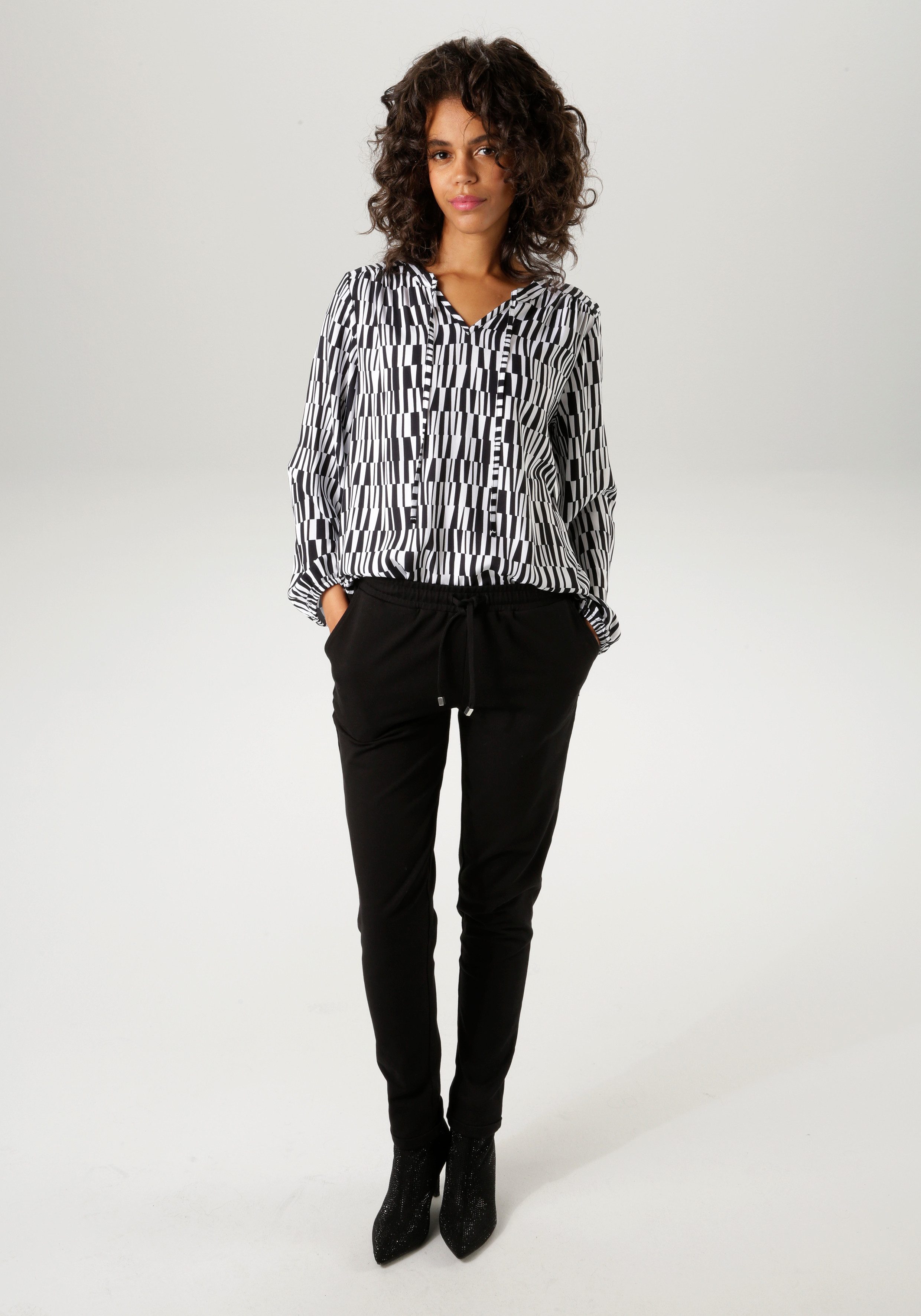 Aniston CASUAL Comfortbroek met zij aniston-label