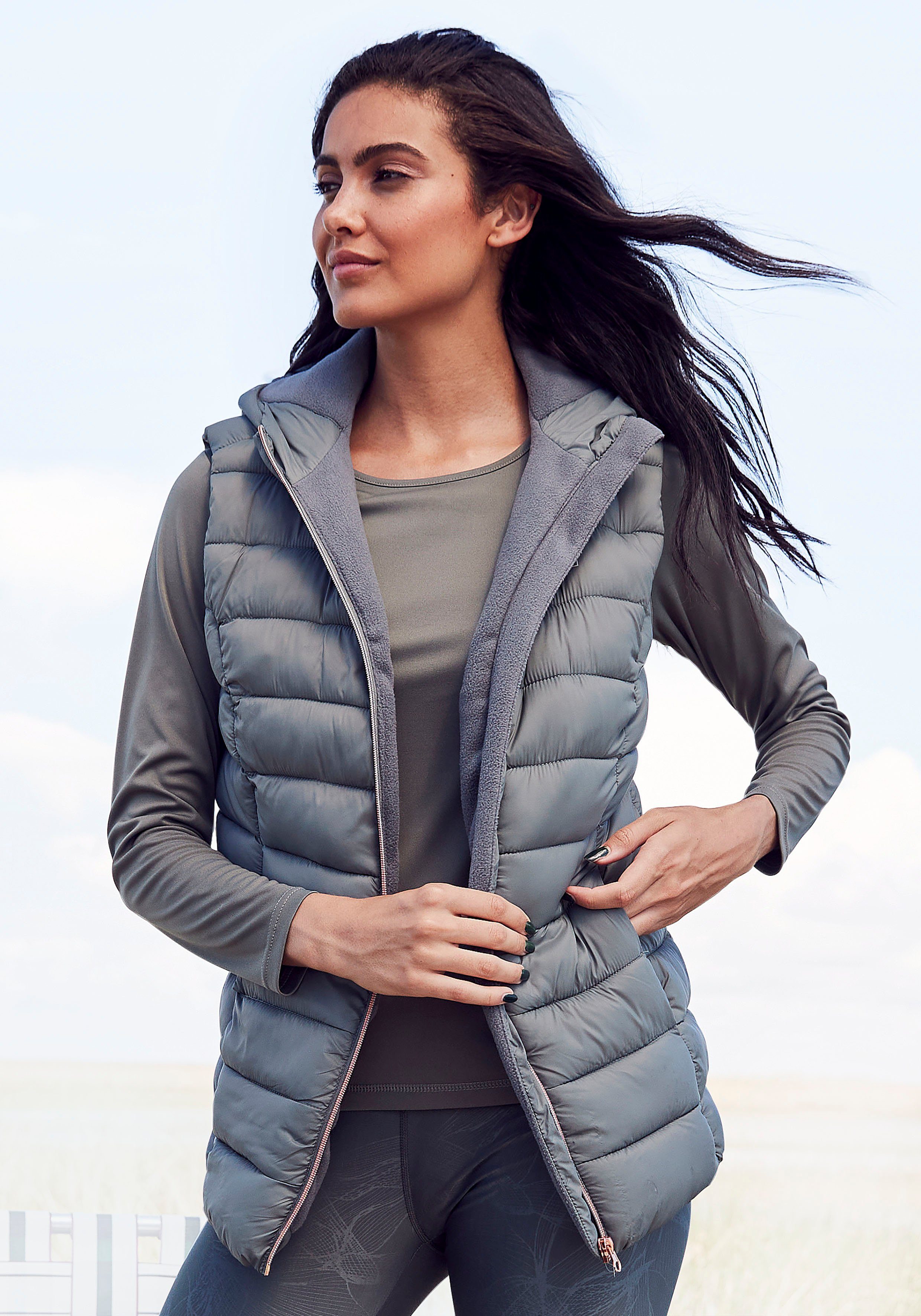 active by Lascana Bodywarmer met ritszakken