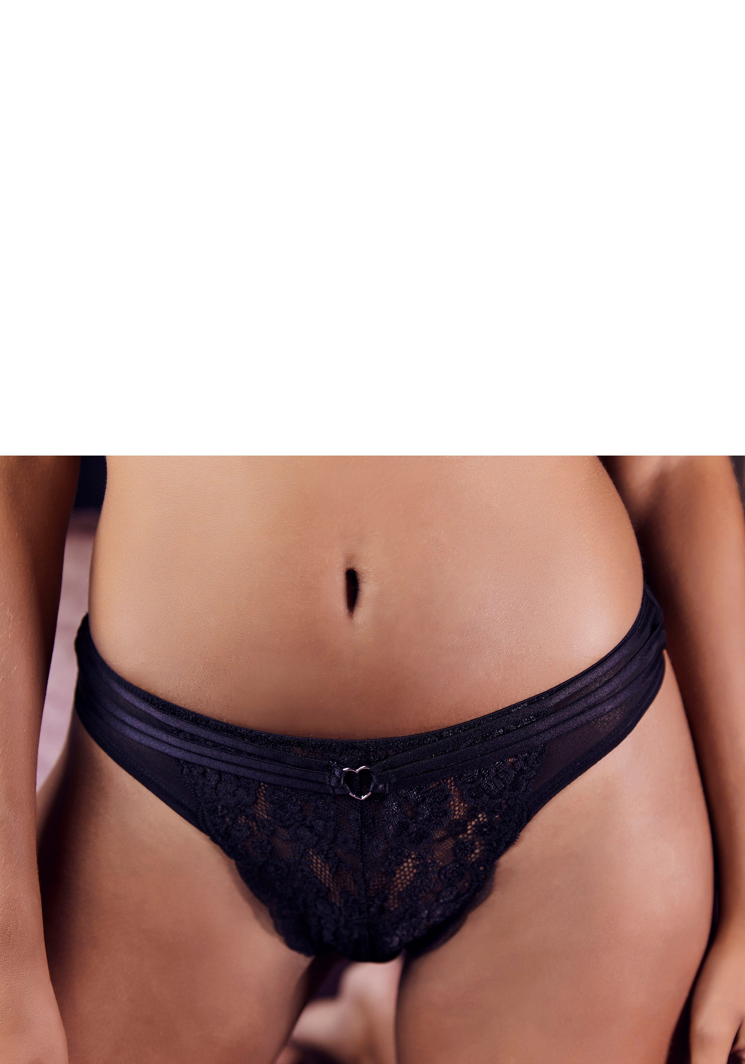 Vivance Stringpants FRANCESCA met fijne hartaccessoire