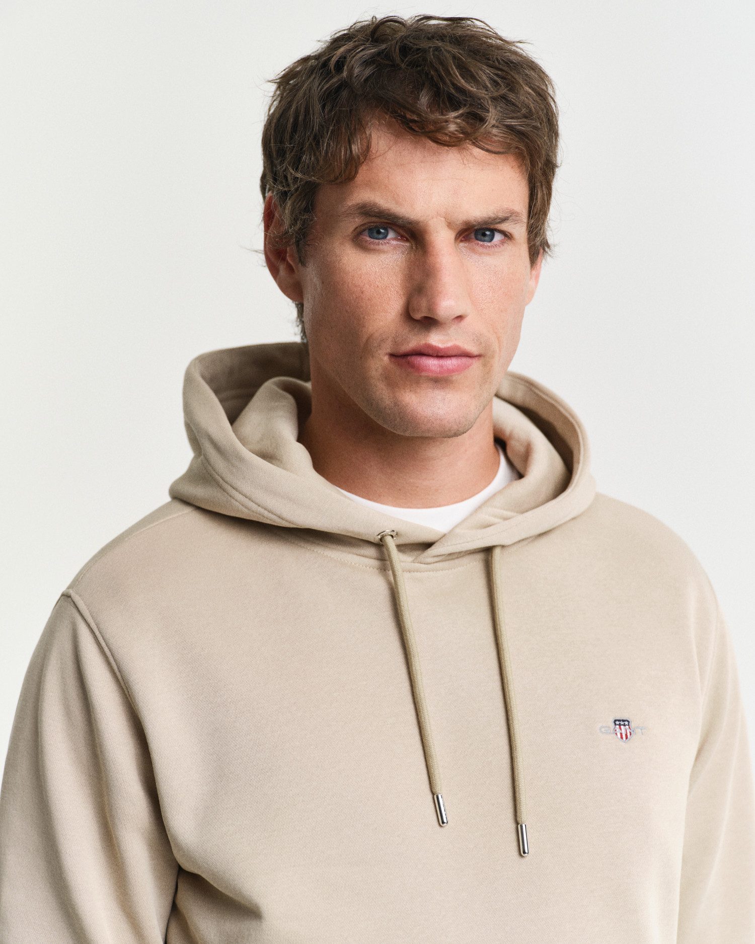Gant Hoodie REG SHIELD HOODIE met logoborduursel op borsthoogte