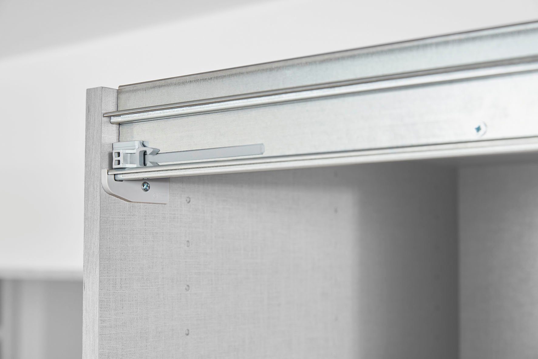 rauch Zweefdeurkast Quadra kledingkast BESTSELLER kast garderobe met mogelijkheid tot individuele frontuitvoering, lichtlopende deuren
