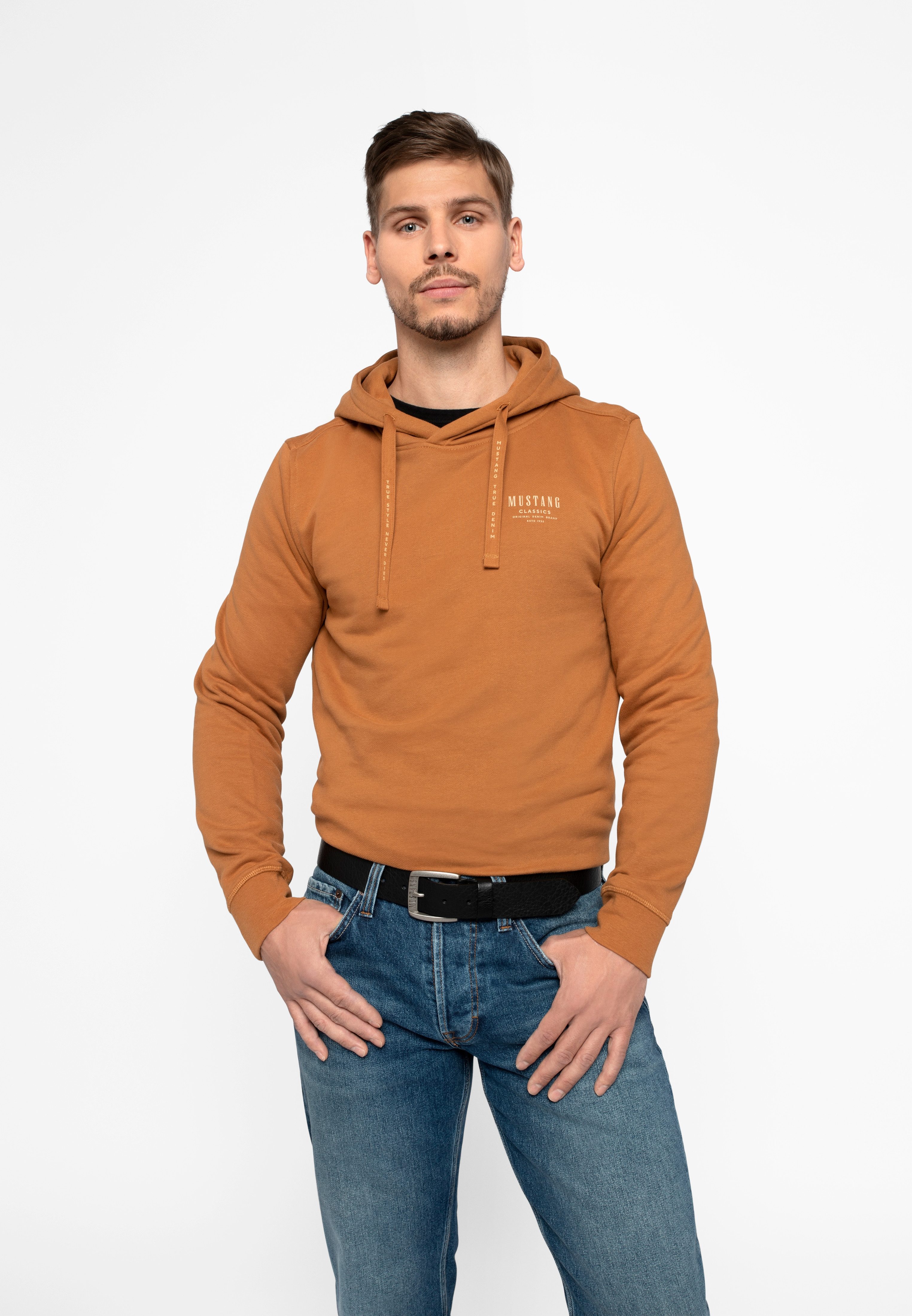 MUSTANG Leren riem Geperforeerd volleder met glans, 4 cm