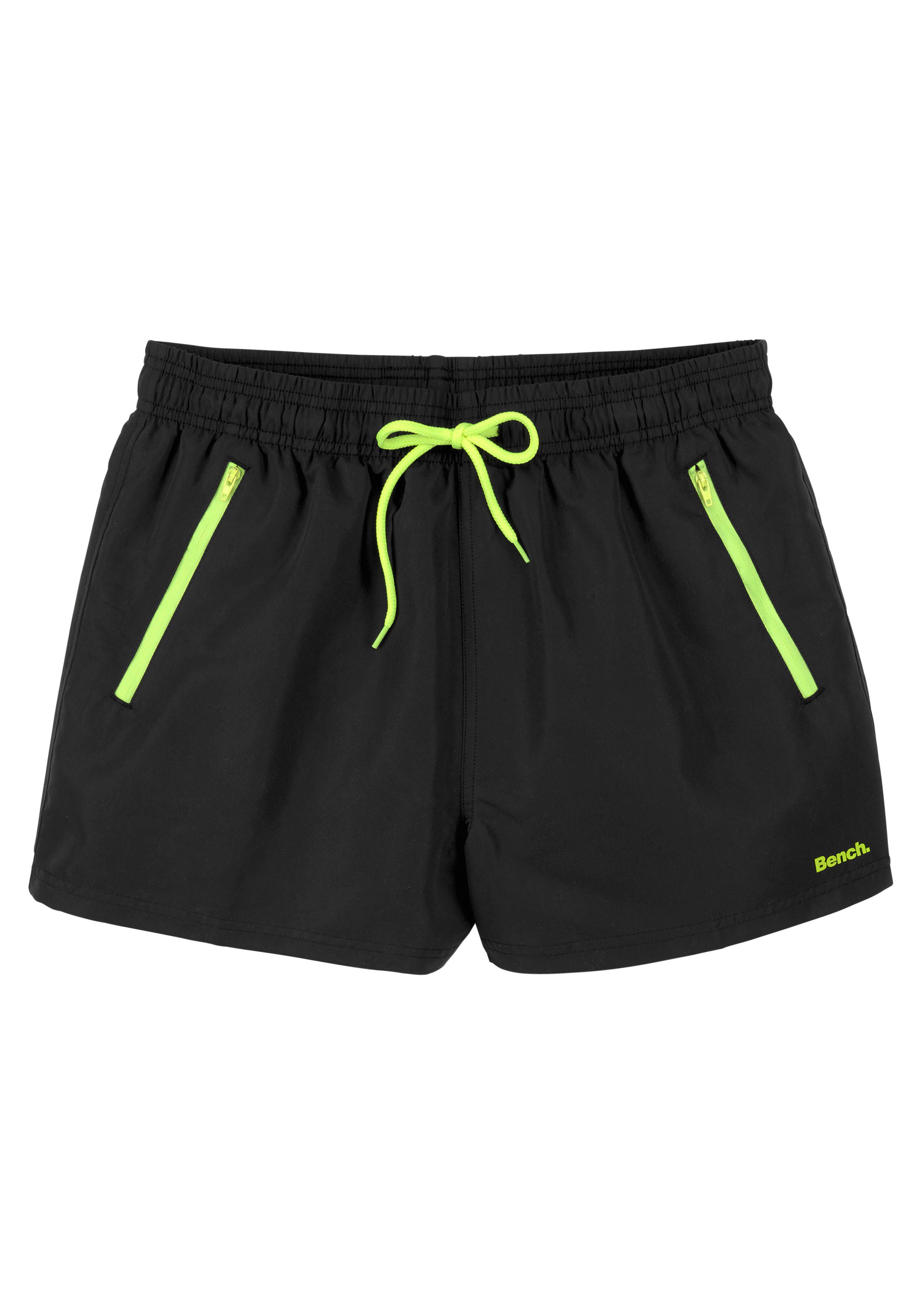 Bench. Zwemshort met ritszakken