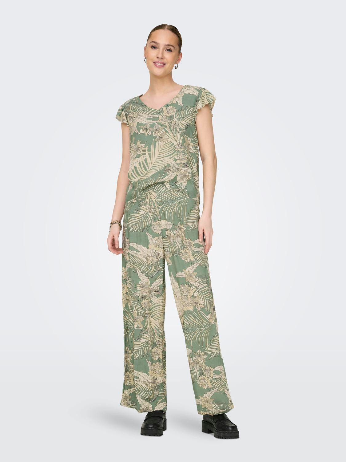 Only Shirt met V-hals ONLPALINA LIFE SS V-NECK TOP PTM